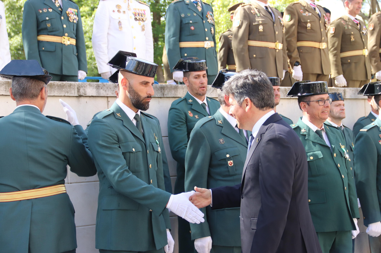El gran desfile de la Guardia Civil en Montilla, en imágenes