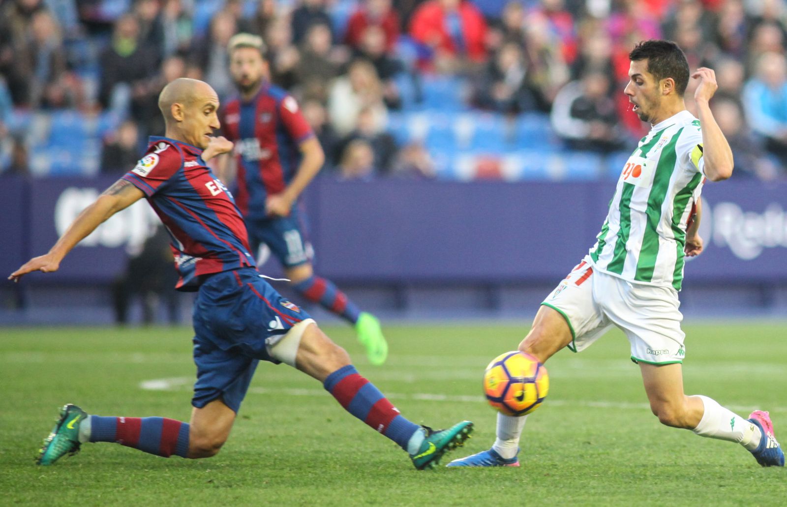 Las imágenes del Levante-Córdoba