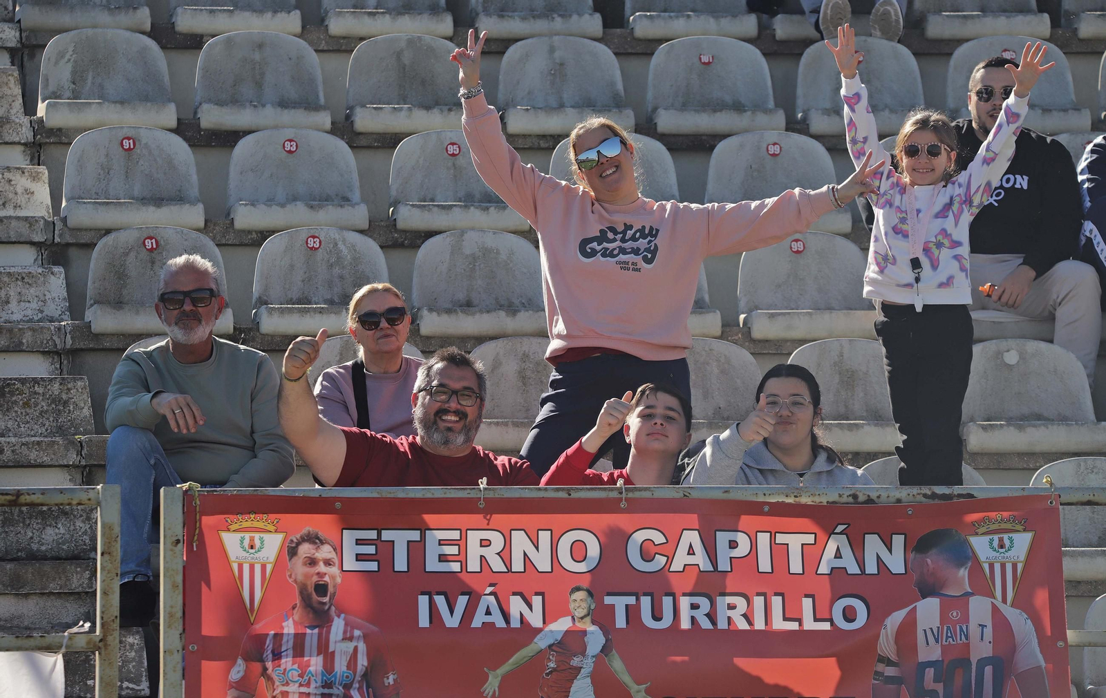 Búscate en el Nuevo Mirador durante el Algeciras - Atlético Madreliño de Primera Federación