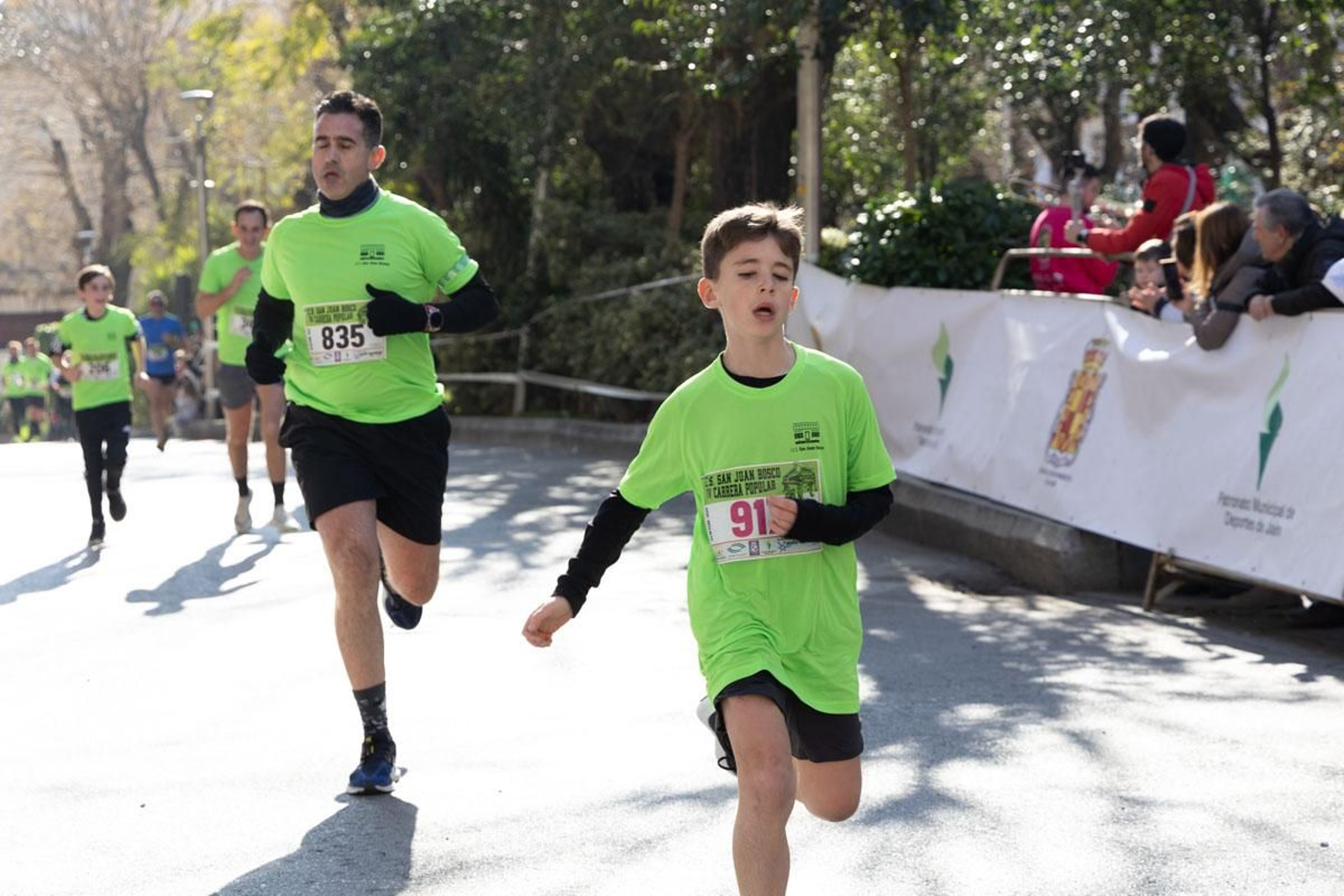 Deporte y solidaridad se unen en la IV Carrera Popular IES San Juan Bosco, en imágenes