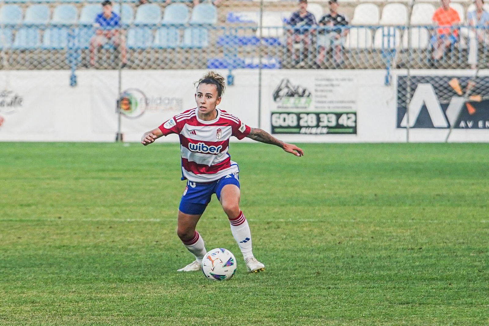 Las mejores imágenes del Granada CF - Levante UD en Motril