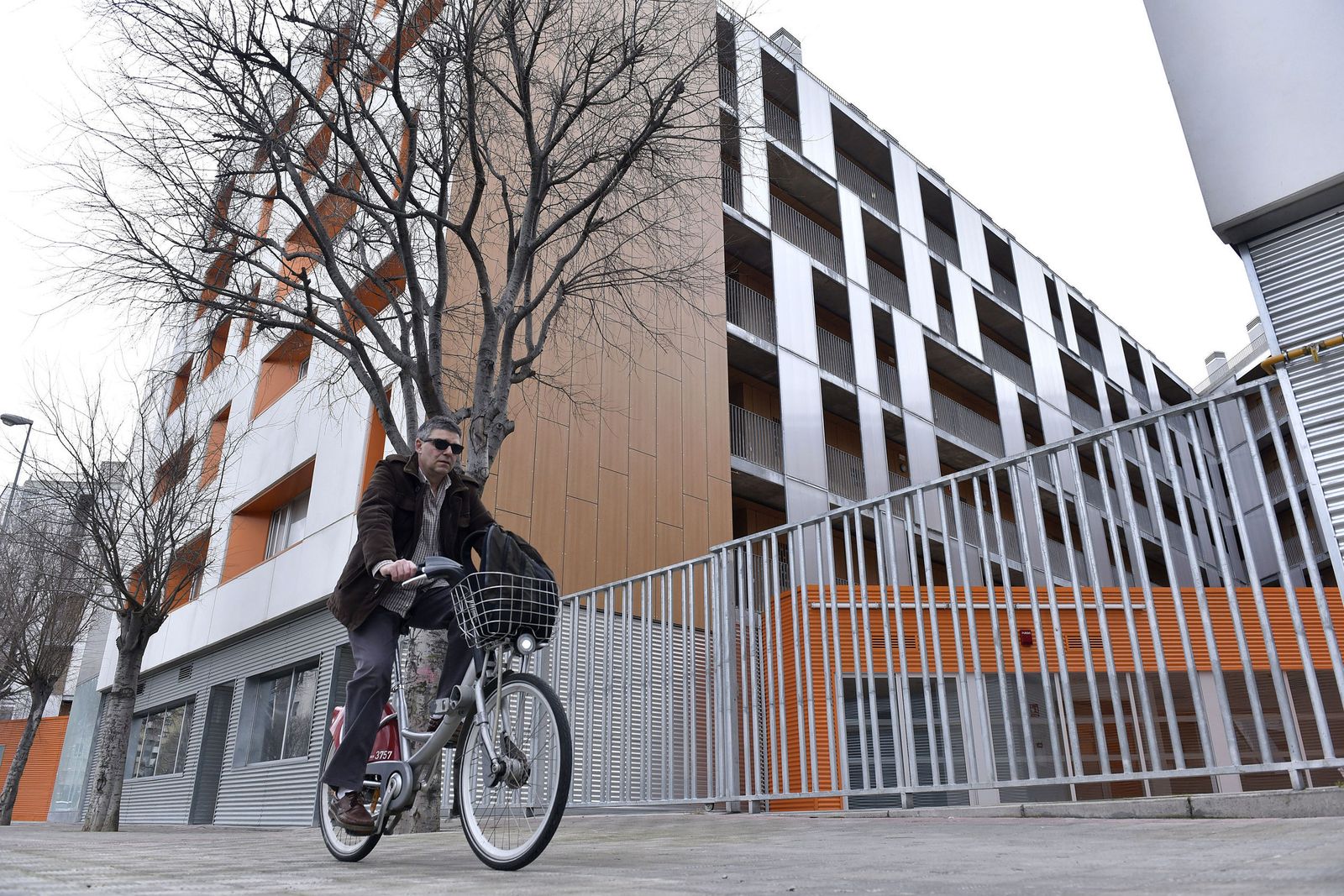 Una promoción de viviendas públicas cerca de la estación de San Bernardo de Sevilla.