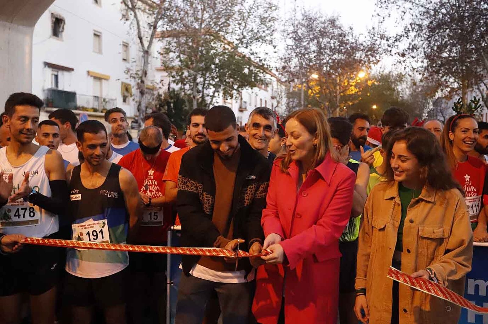 Imágenes de la carrera de San Silvestre en Huelva