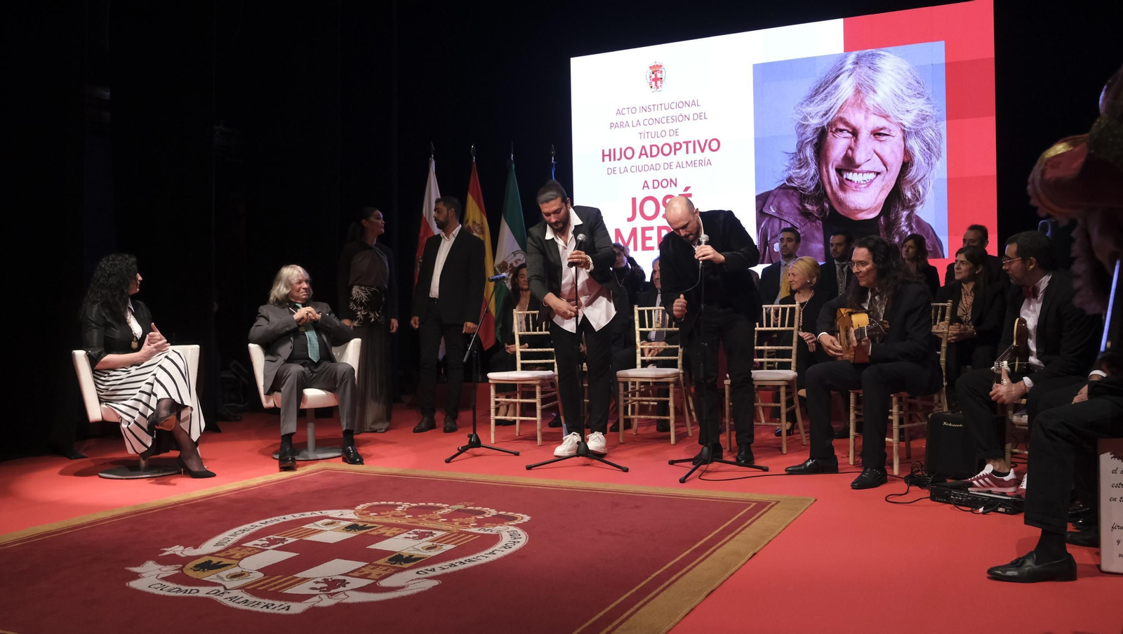 El cantaor José Mercé ya es Hijo Adoptivo de la Ciudad de Almería, en imágenes