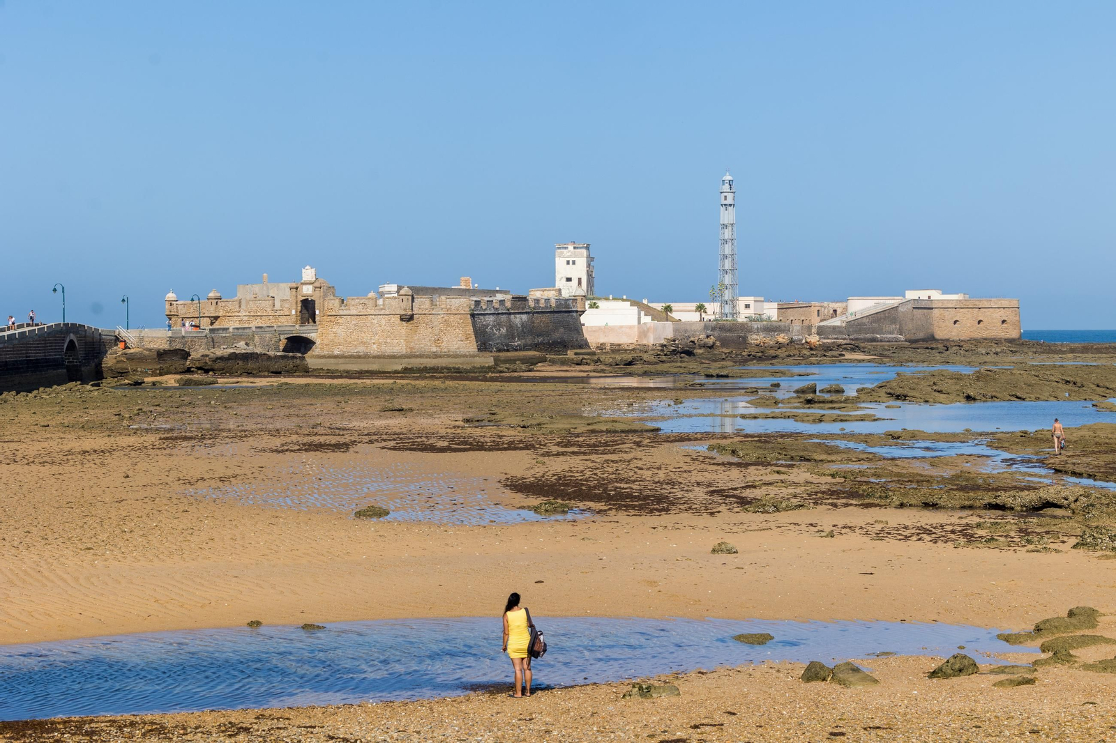 Imágenes del estado del castillo de San Sebastián de Cádiz