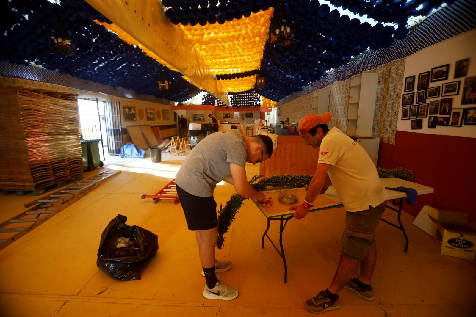 Los últimos retoques de la Feria, lista para acoger a los cordobeses