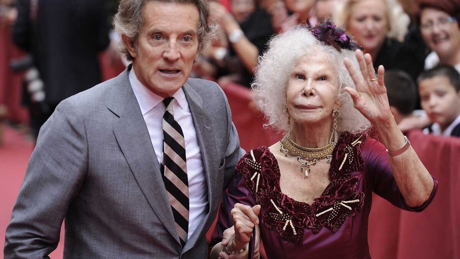 La duquesa de Alba con Alfonso Díez, su viudo.