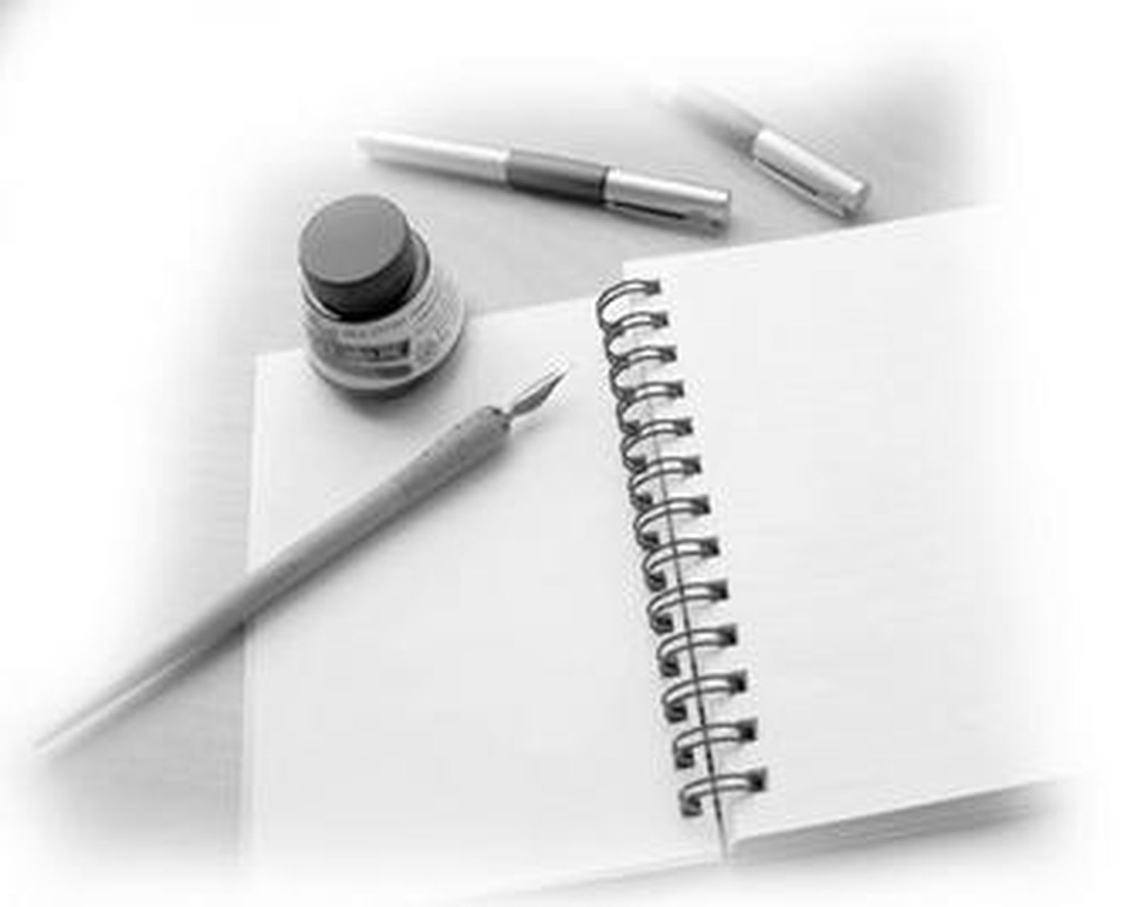 En el poeta, en su obra literaria, convergen múltiples voces que son expresión, sentimiento o denuncia.