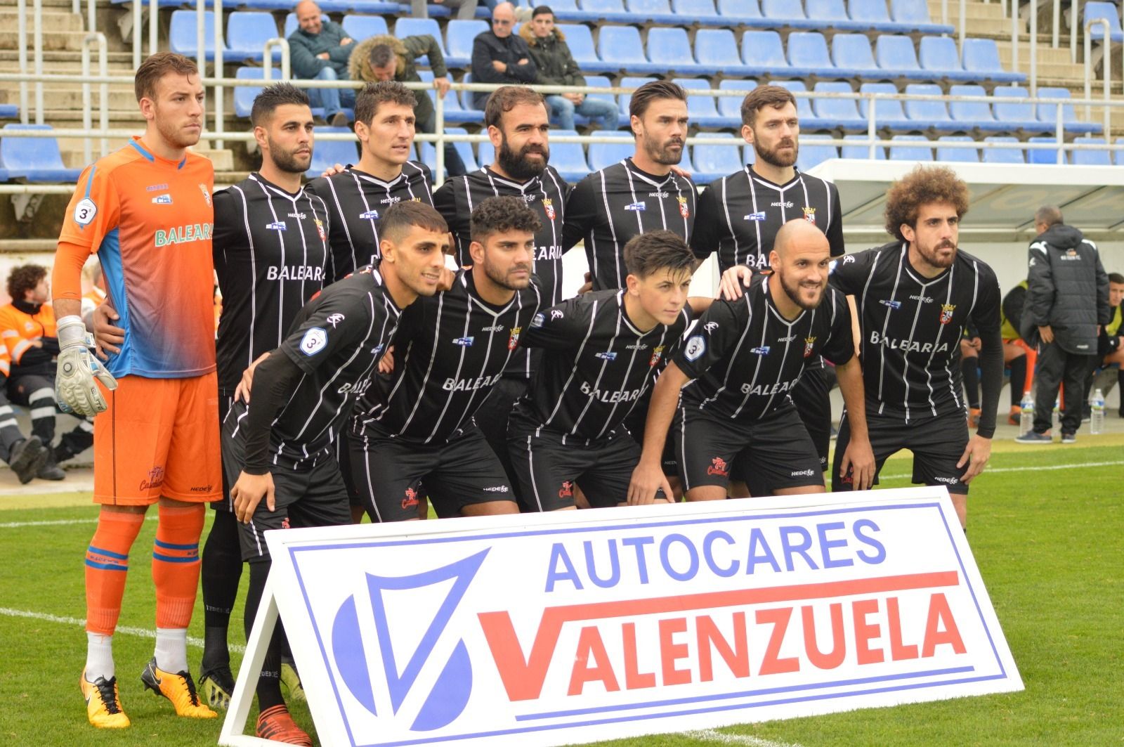 Formación inicial del Ceuta en su visita al Arcos