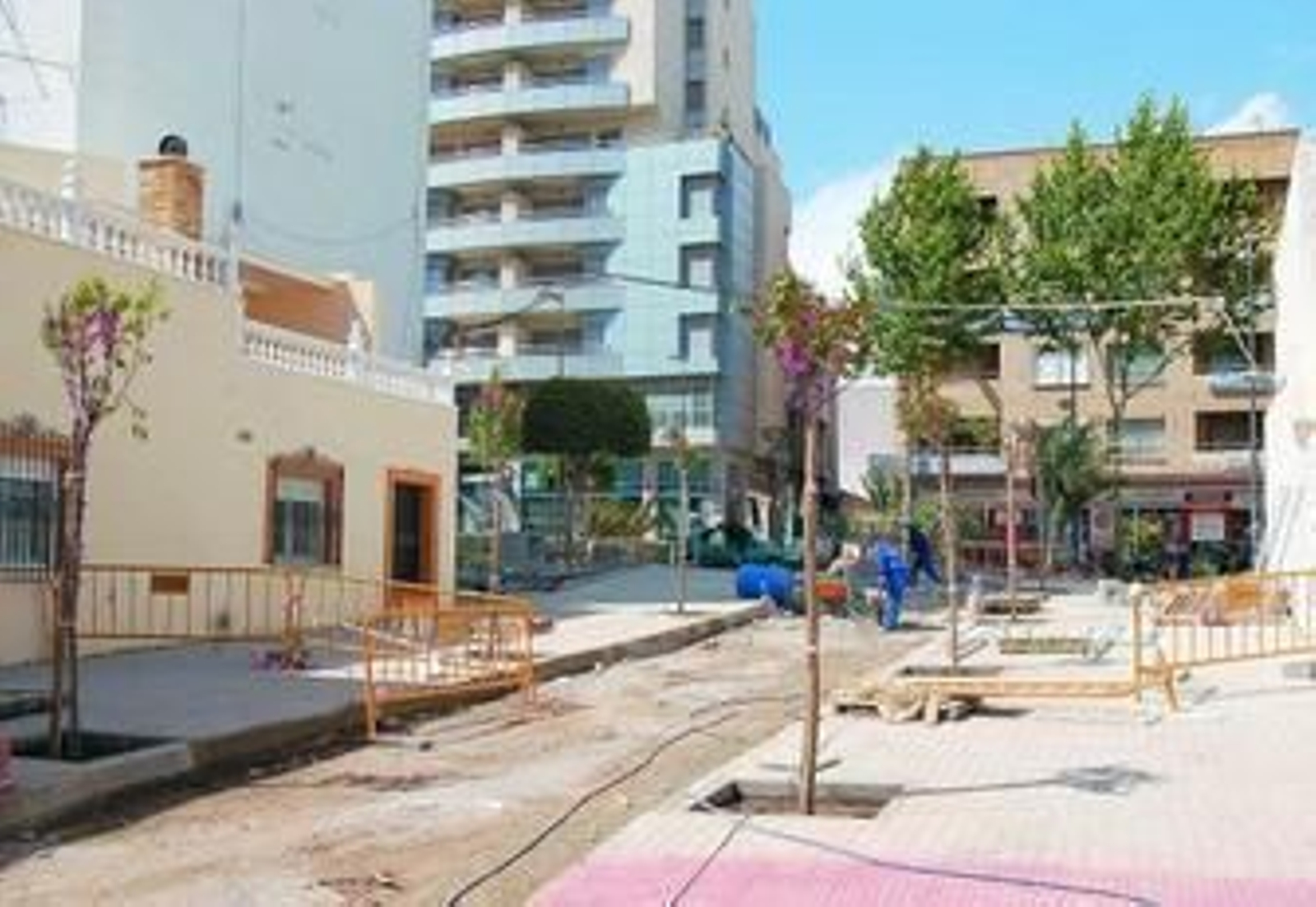 La calle Huelva contará con grandes aceras para el paso de los transeúntes.