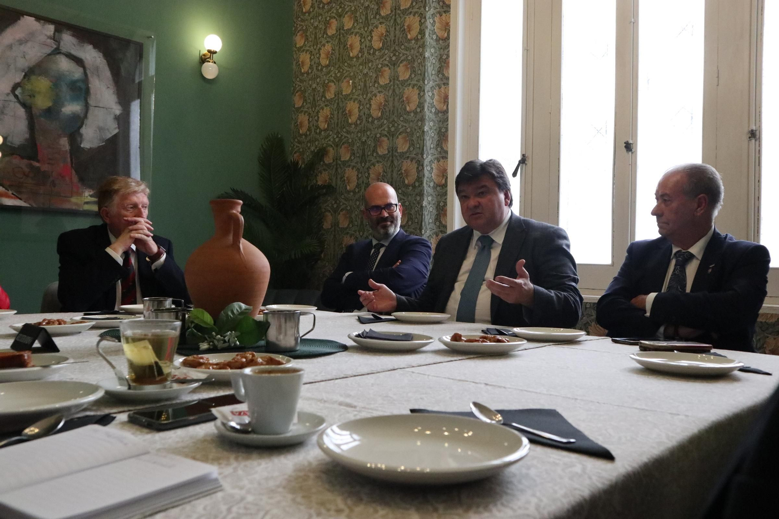 Imágenes de la tertulia cofrade "El Aguaó" de Gilda