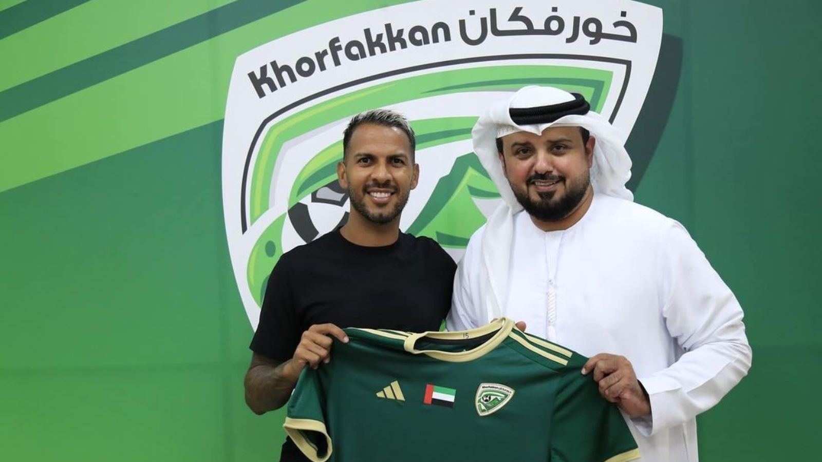 Jonathan Viera se convierte en nuevo jugador del Khor Fakkan Club de Emiratos Árabes Unidos.