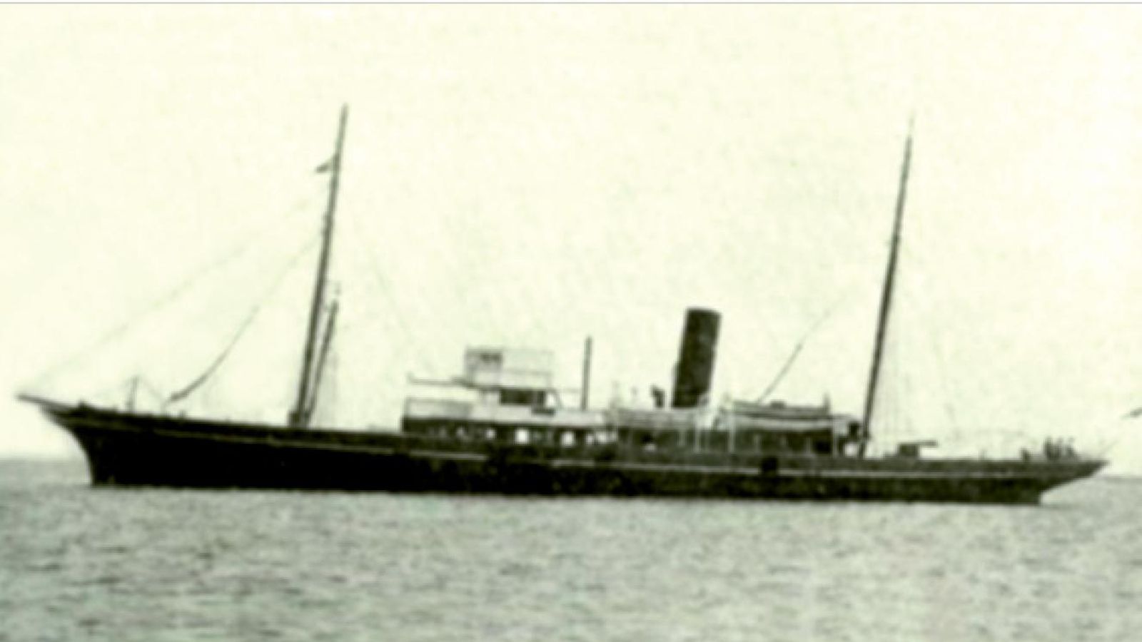 El buque de la Compañía Valenciana de Vapores de África, 'J. B. Llovera', que realizó la travesía entre los puertos de las dos orillas del Estrecho entre los años 1911 y 1914. El buque de la Compañía Valenciana de Vapores de África, 'J. B. Llovera', que realizó la travesía entre los puertos de las dos orillas del Estrecho entre los años 1911 y 1914.