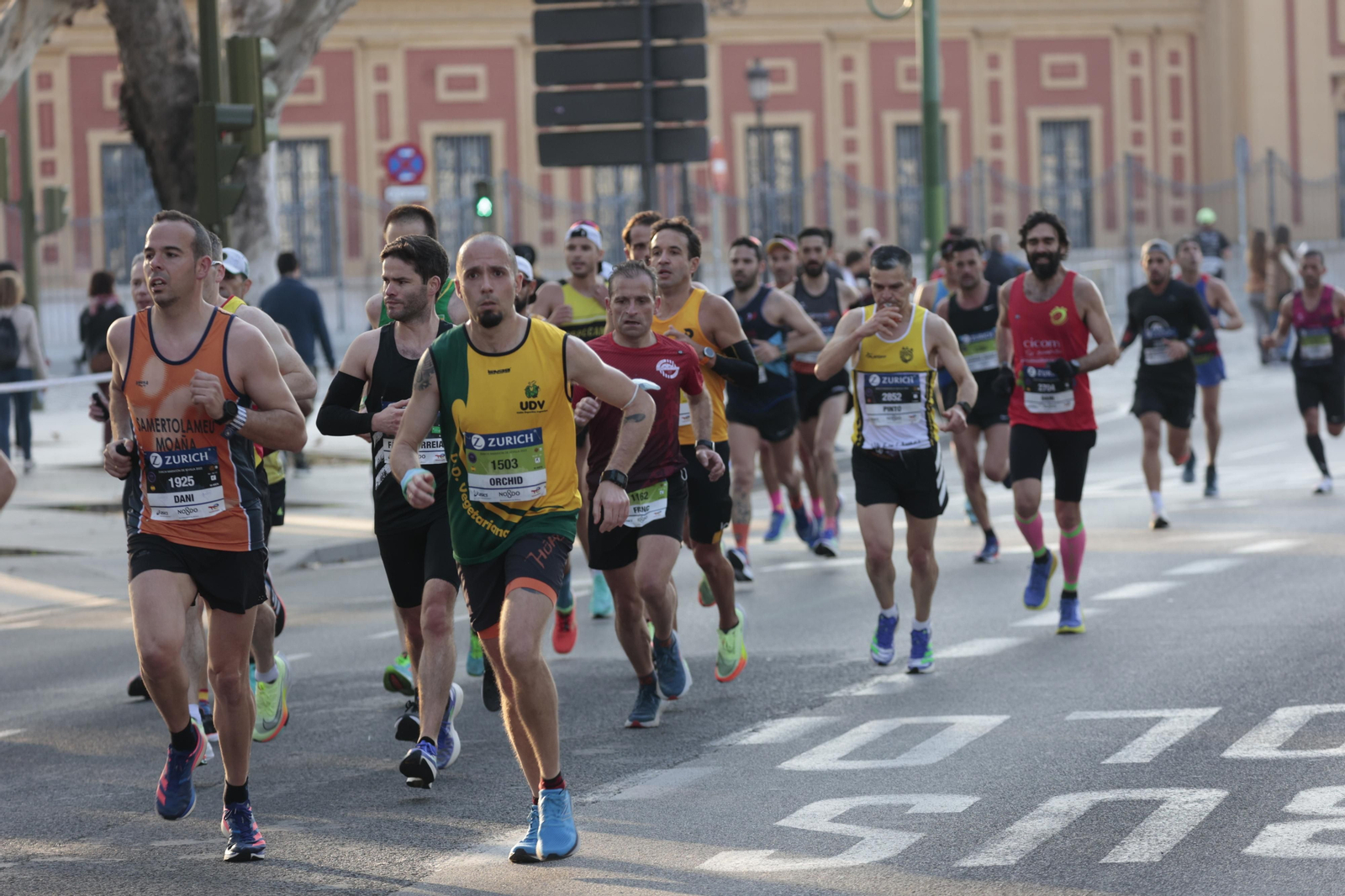 Las imágenes de la Maratón de Sevilla 2022 (11)