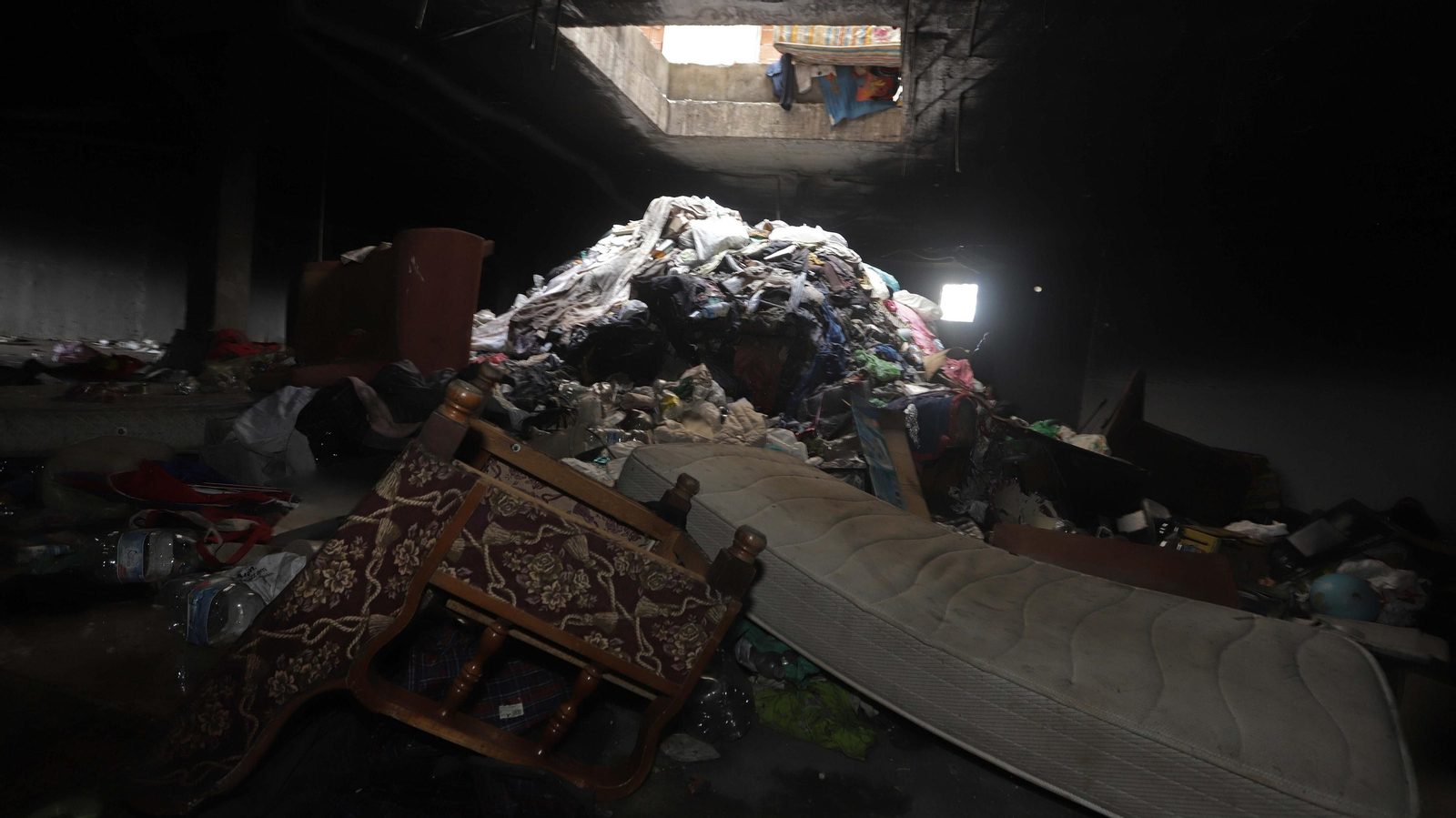 Fotos del edificio okupa de El Secano en Algeciras