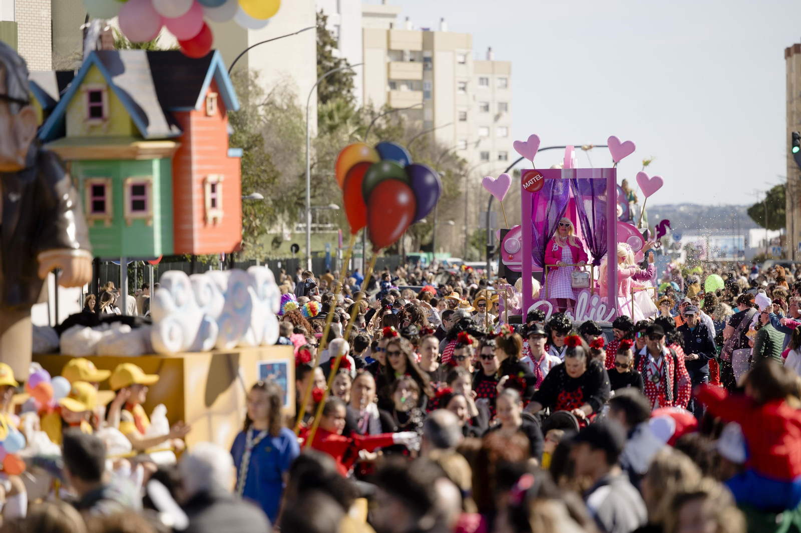 Búscate en las imágenes de la cabalgata de carnaval de San Fernando