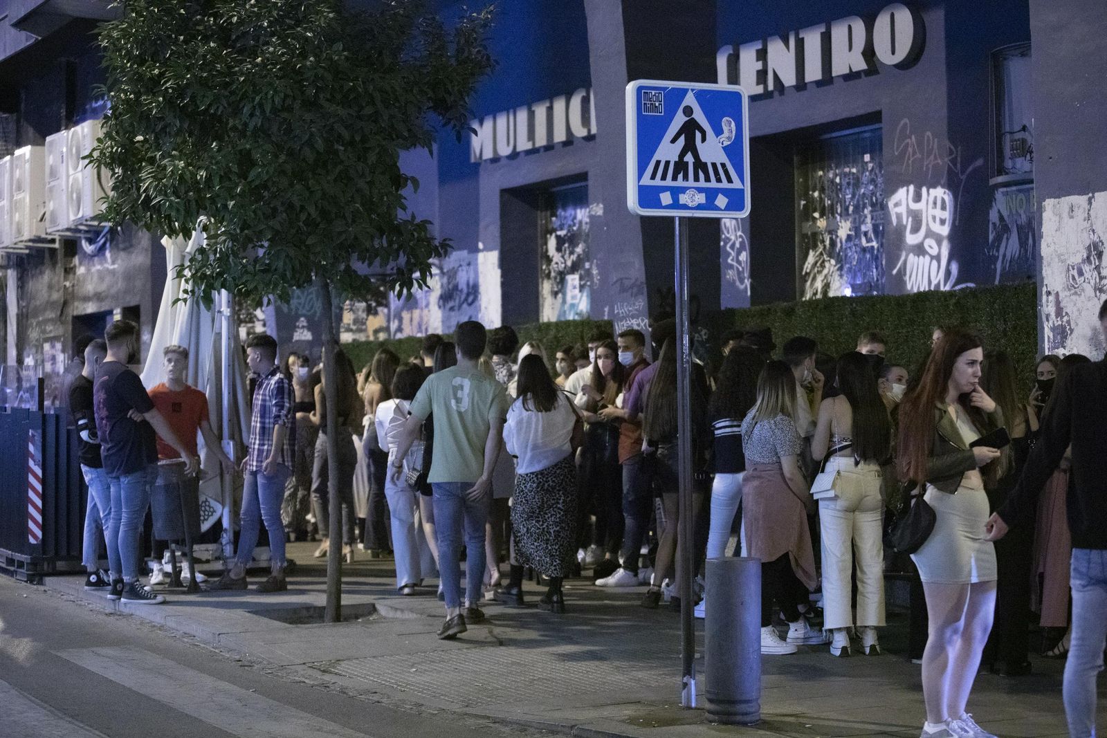 Fotos: así fue la primera noche de Granada en la nueva normalidad