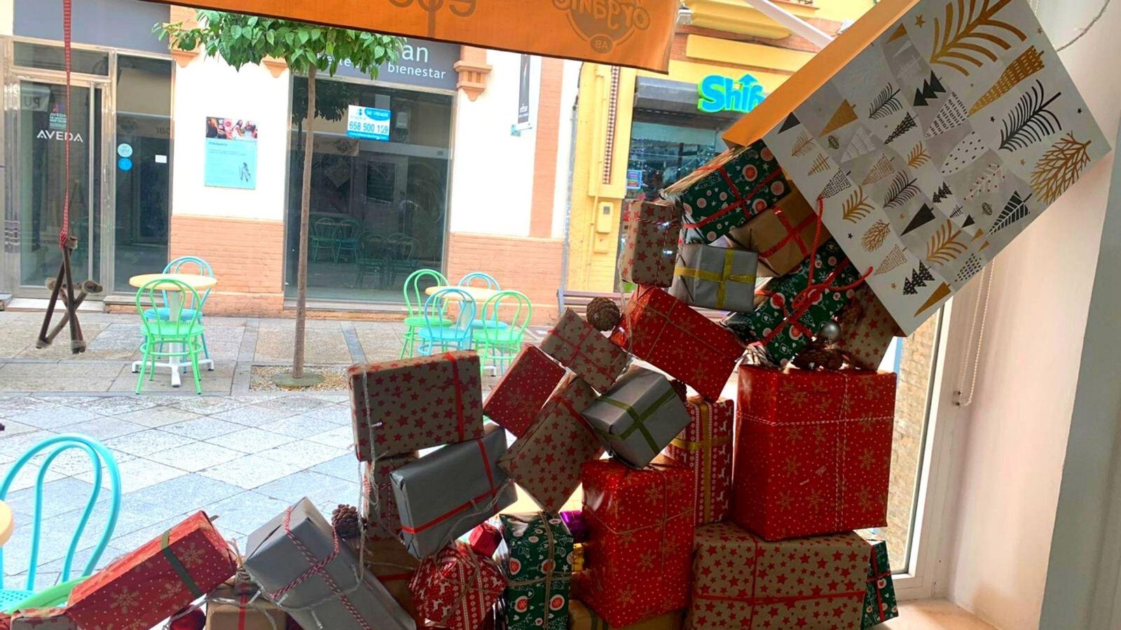 Decoración navideña en Organic Eco Café