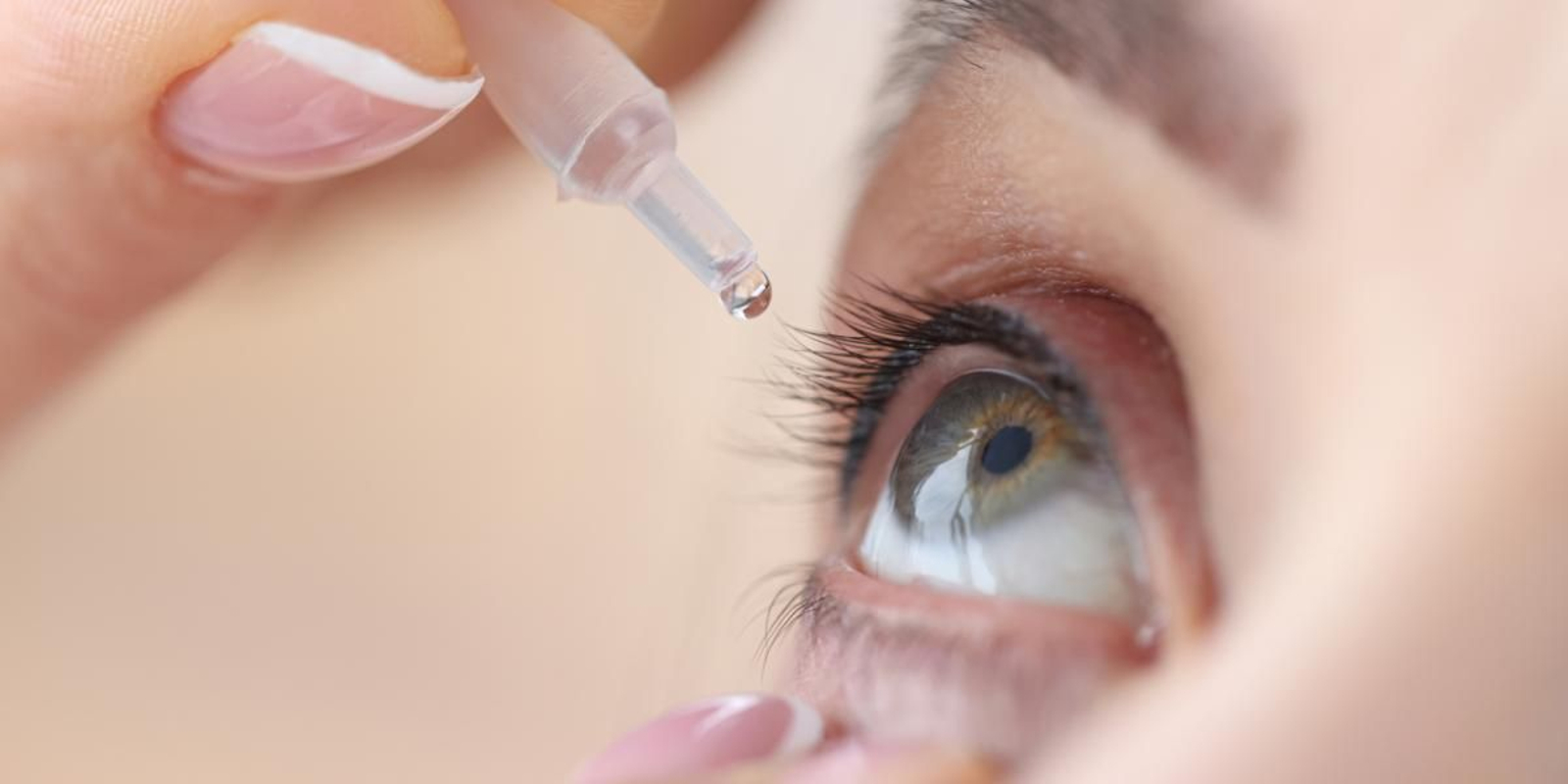 Así es la operación de cambio de color de ojos a la que se ha sometido Gloria Camila: coste, riesgos y efectos