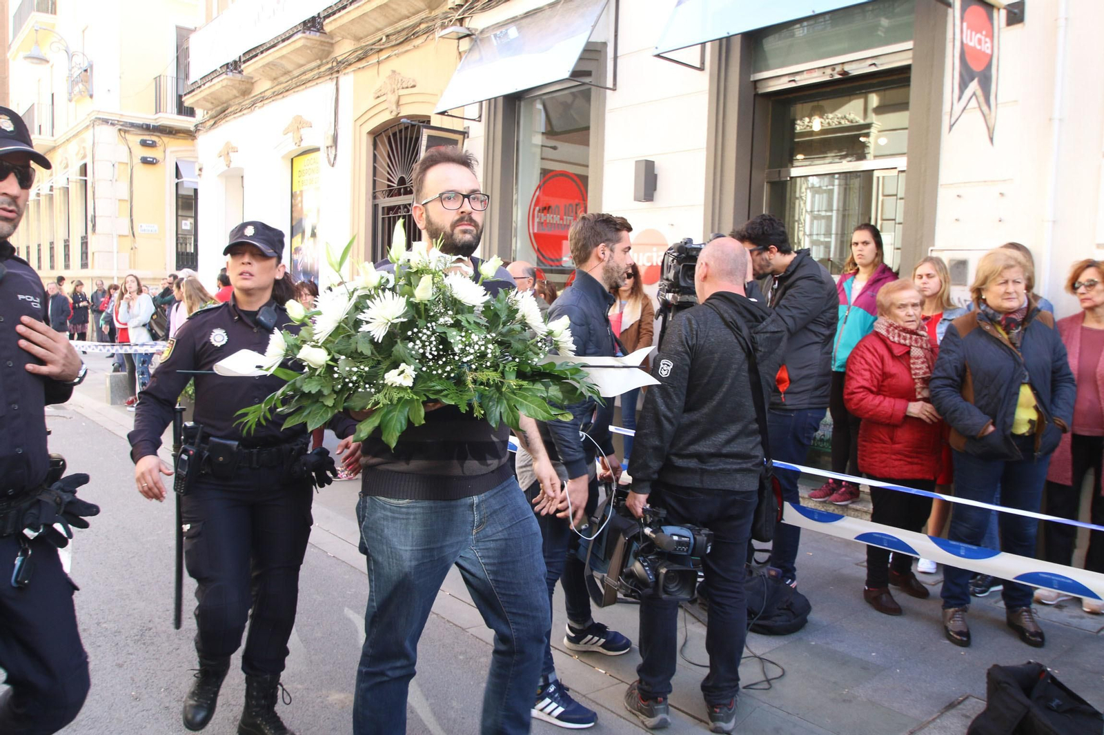 Las imágenes de la capilla ardiente por Gabriel
