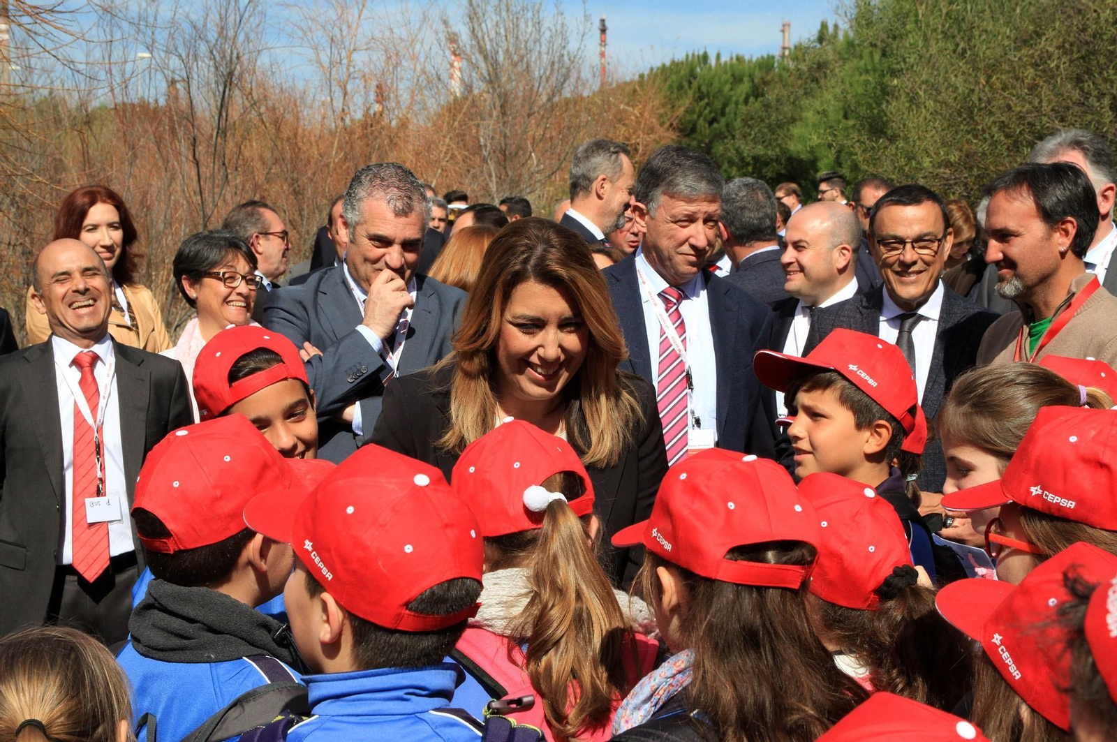 La presidenta de la Junta de Andalucía, Susana Díaz, y el consejero delegado de Cepsa, Pedro Miró, inauguran el proyecto 'Optimización de Aromáticos' de Cepsa, en imágenes