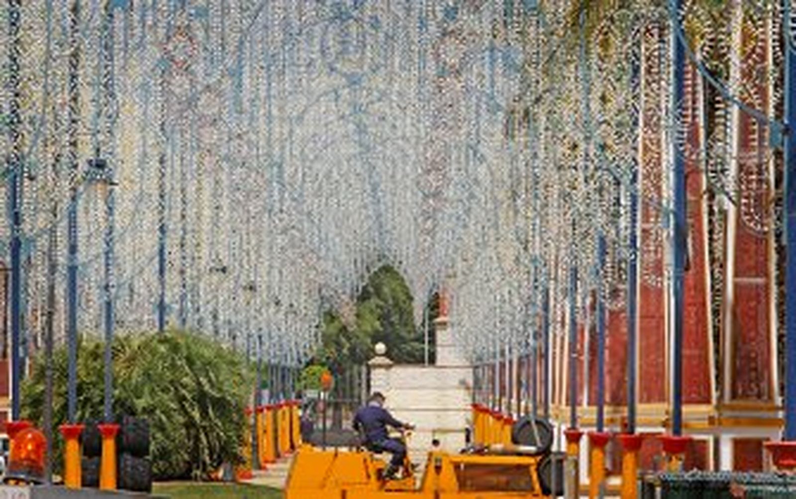 La Feria consume luz como una ciudad de 18.000 habitantes