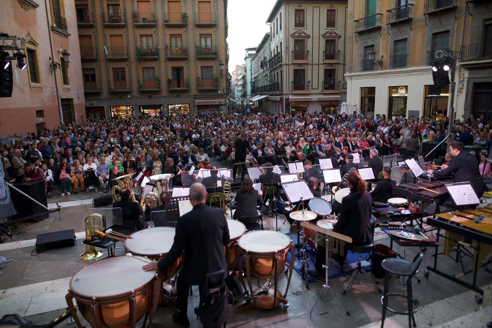 Granada se vuelca con su primera Noche en Blanco tras la pandemia