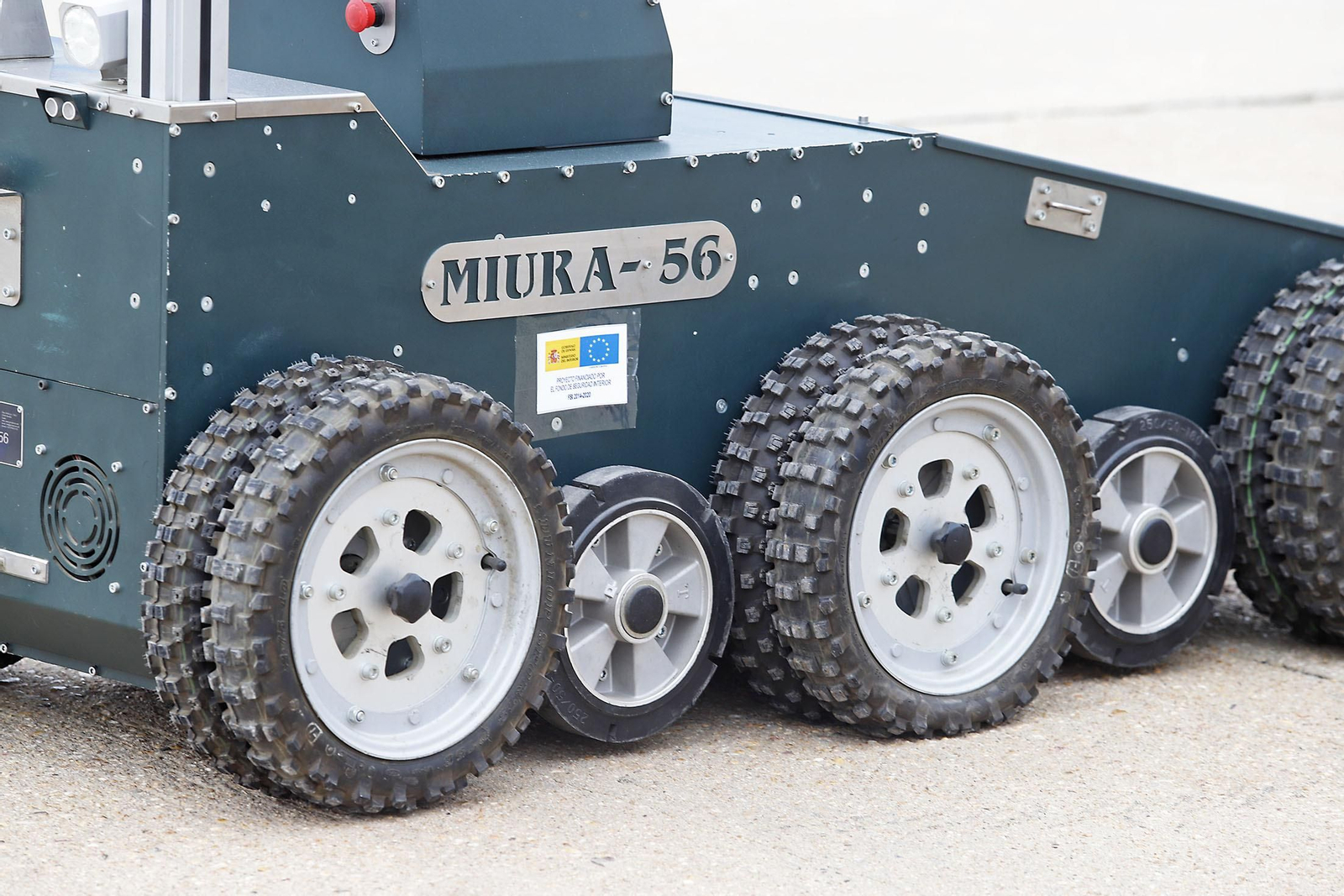 Imágenes del simulacro de explosivos realizado en el muelle de Levante