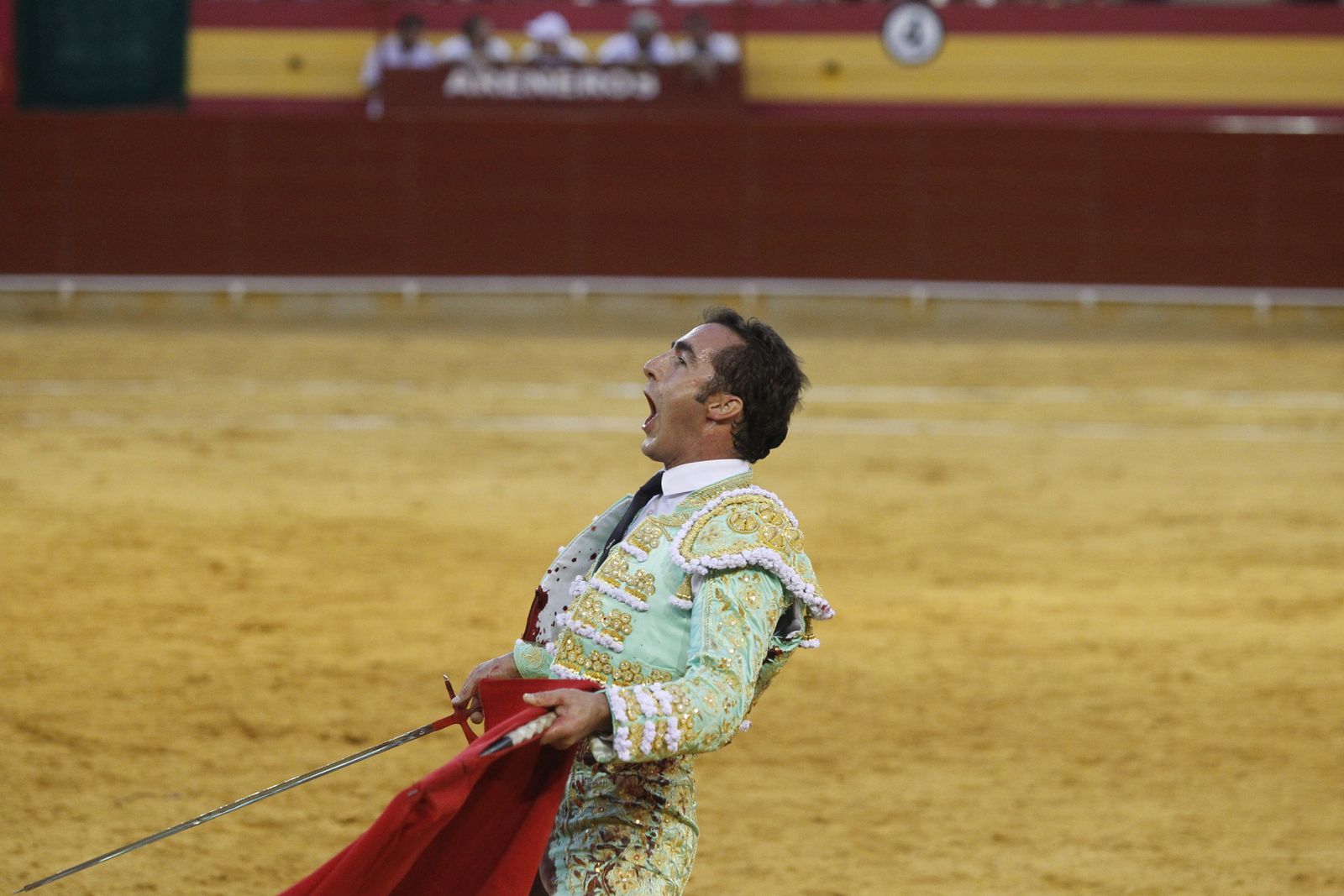 Fotogalería corrida de toros Roquetas de Mar. El Fandi, Castella, Cayetano.