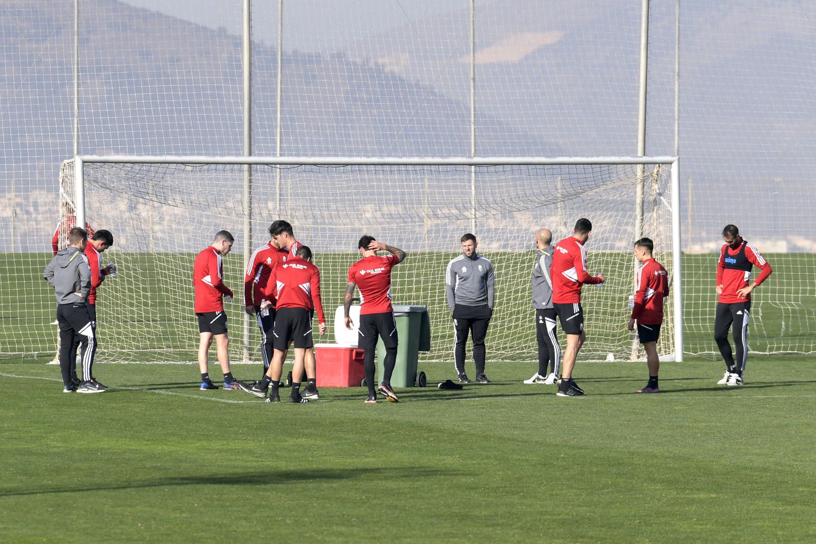 El entrenamiento del Granada después del parón de Navidad.