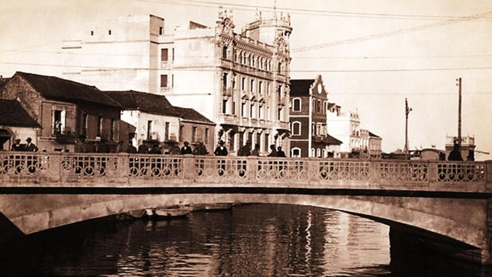 Segundo puente de la Conferencia.