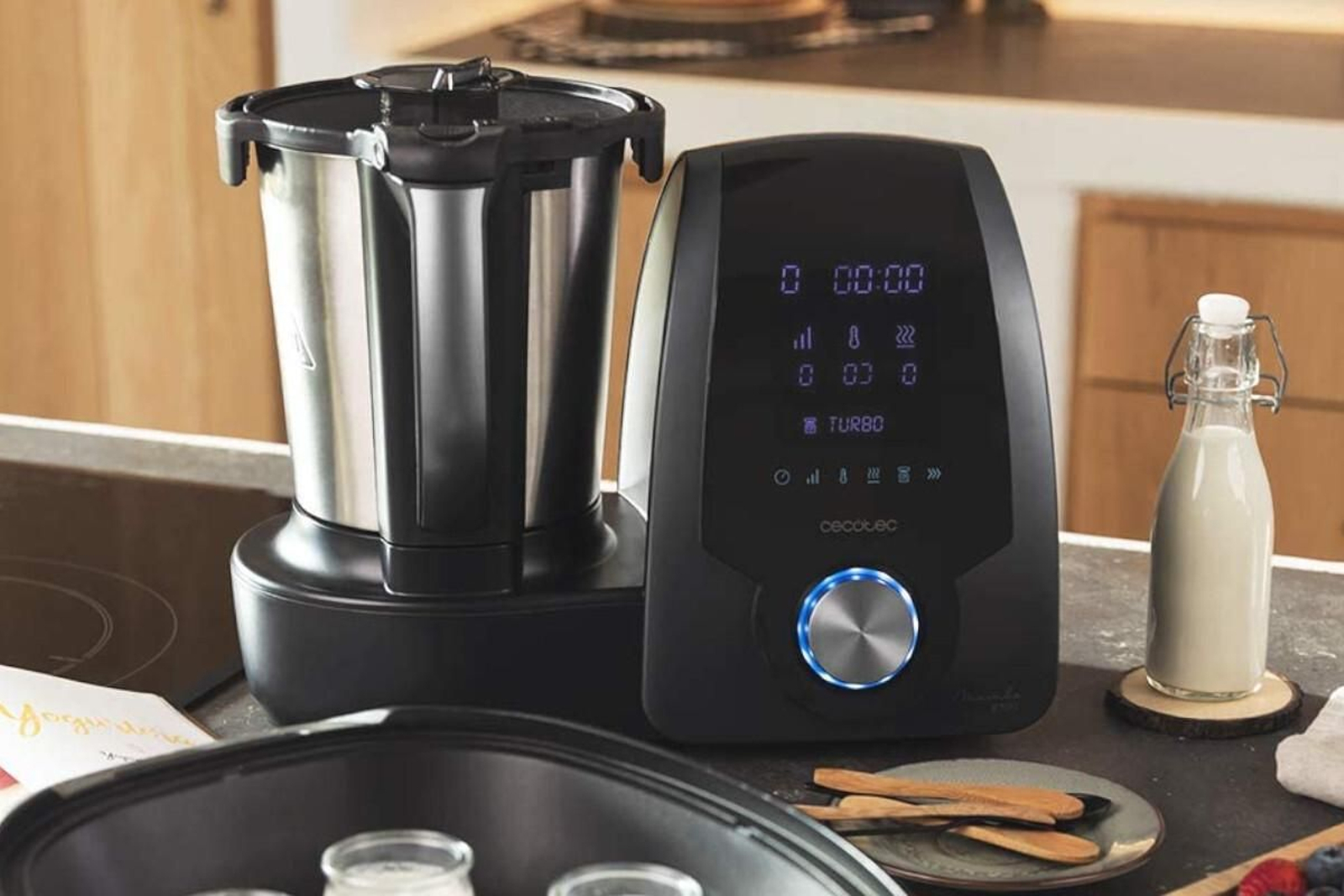 ¡Cocinar nunca había sido tan fácil! Hazte ahora con este robot de cocina Cecotec con descuento en Amazon!