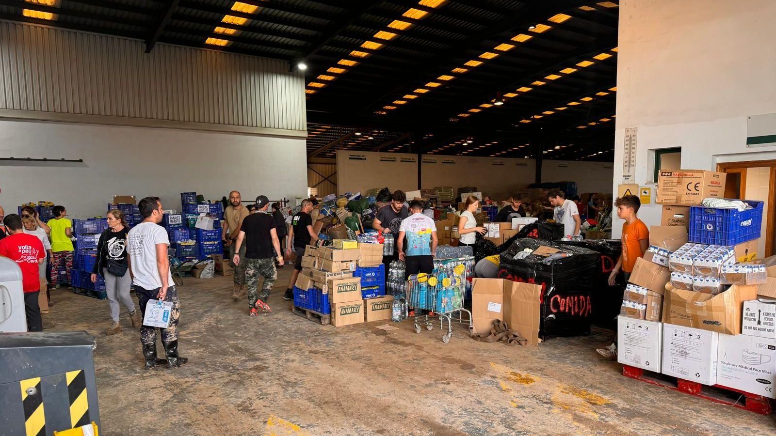 Voluntarios de Maracena recogen materiales y donativos para los afectados por la DANA en Valencia Voluntarios de Maracena recogen materiales y donativos para los afectados por la DANA en Valencia