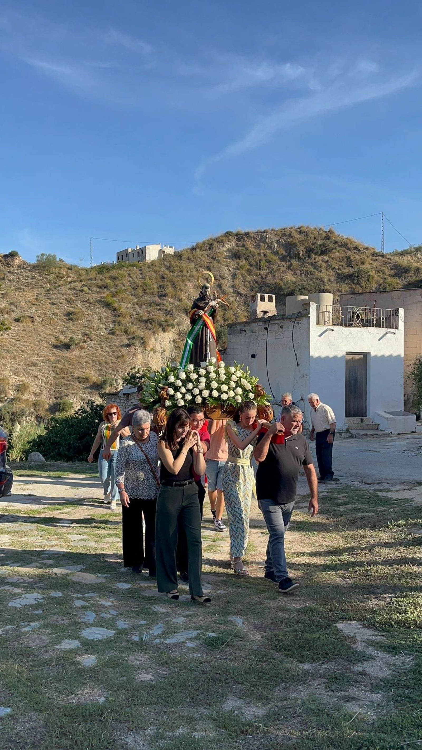 Así se han vivido las fiestas en la pedanía cantoriana de Los Pardos