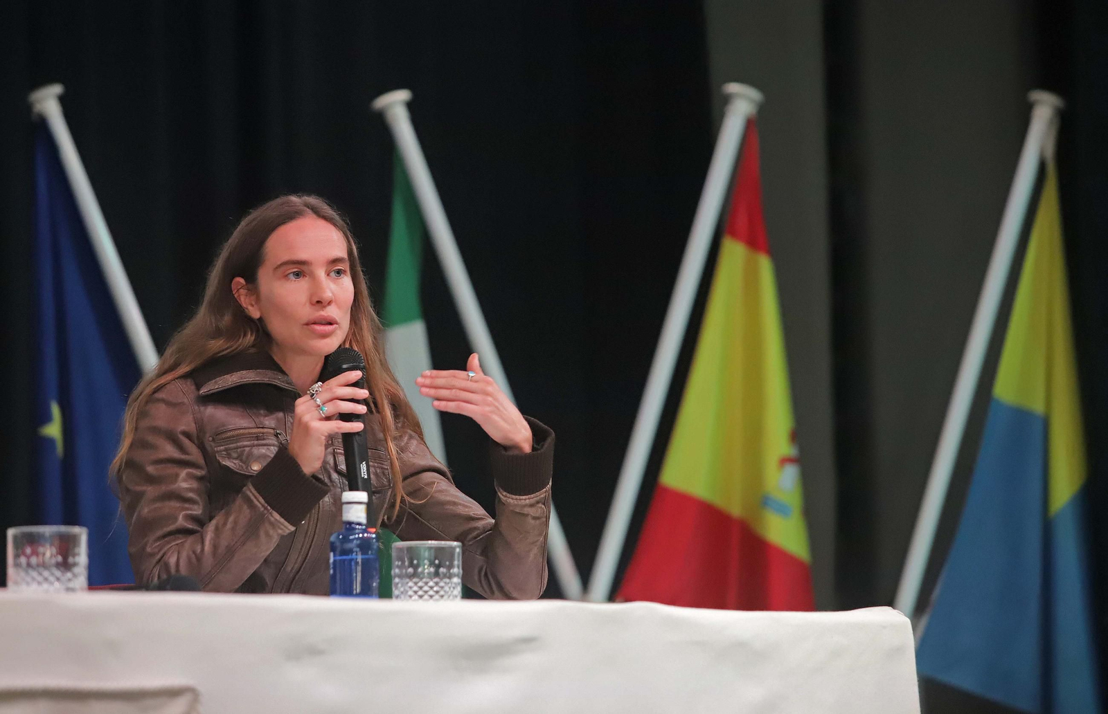 Fotos de la jornada contra la violencia de género en el IES Isla Verde de Algeciras