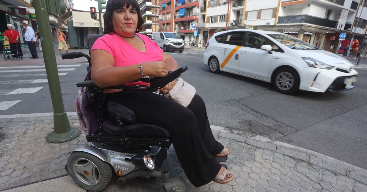 Una mujer en silla de ruedas denuncia el "deficiente" servicio del ...