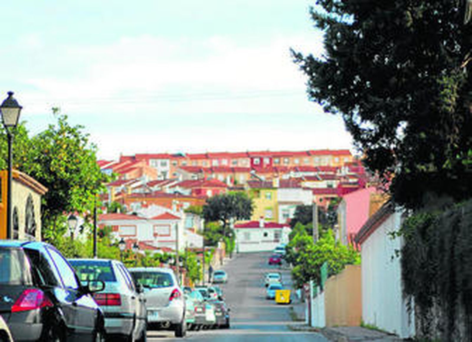Una vista general de viviendas en el casco urbano de Los Barrios, esta semana.