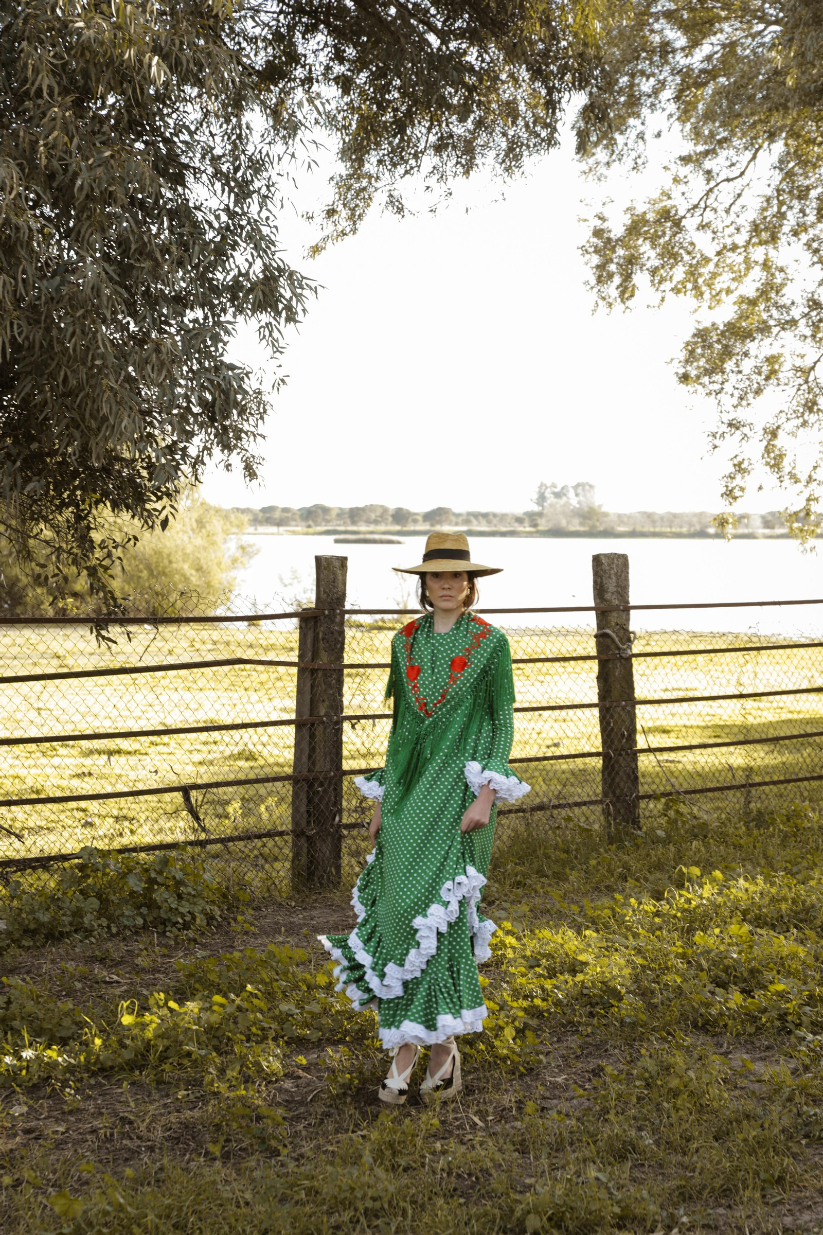 El Rocío 2023: Así es la nueva colección de moda flamenca de Gil Ortiz