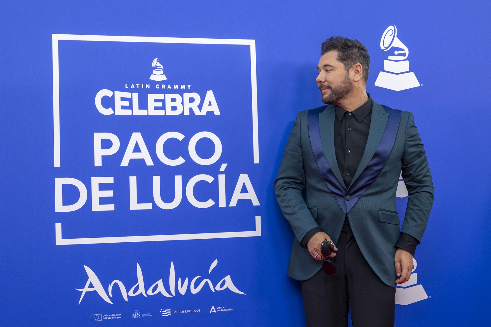 Las imágenes de la alfombra roja en el Falla con el homenaje de los Latin Grammy a Paco de Lucía