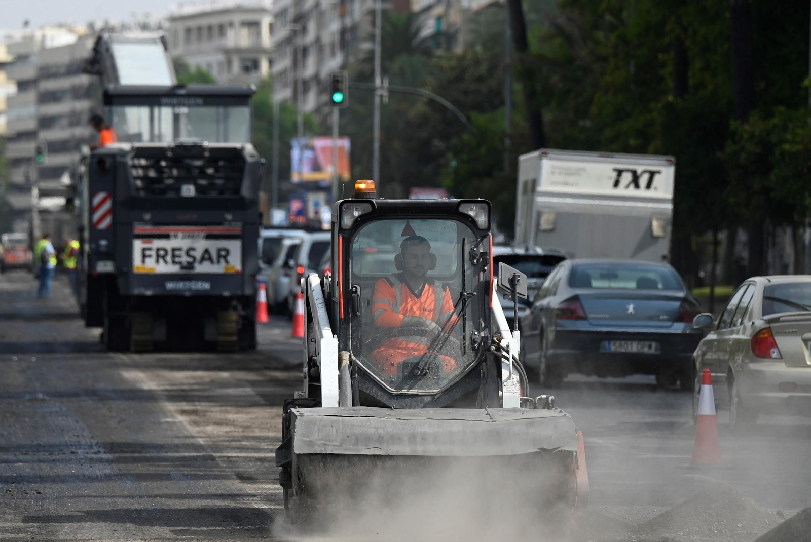 Intervención del Plan de Asfalto en la avenida de la Victoria.