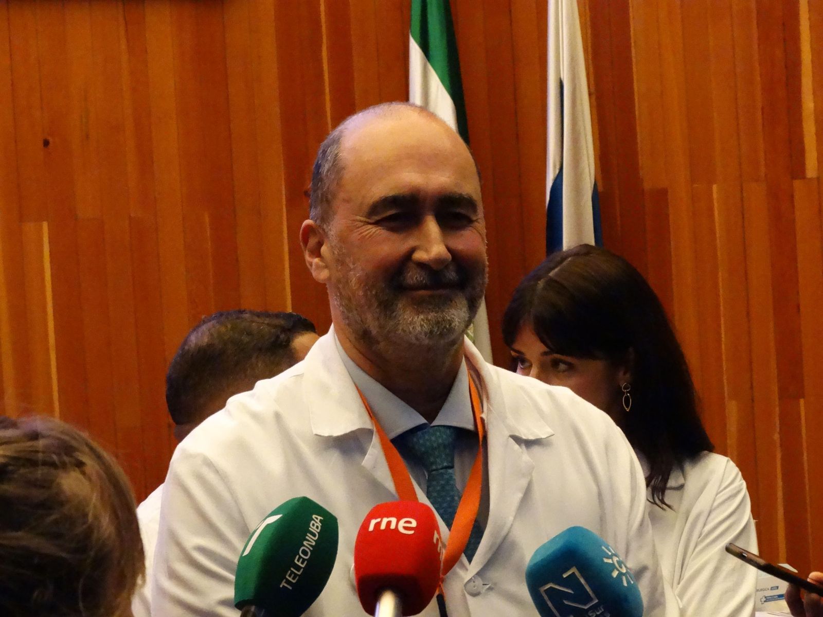 Fotografías de la presentación en el Hospital Juan Ramón Jiménez de la nueva escuela de ictus