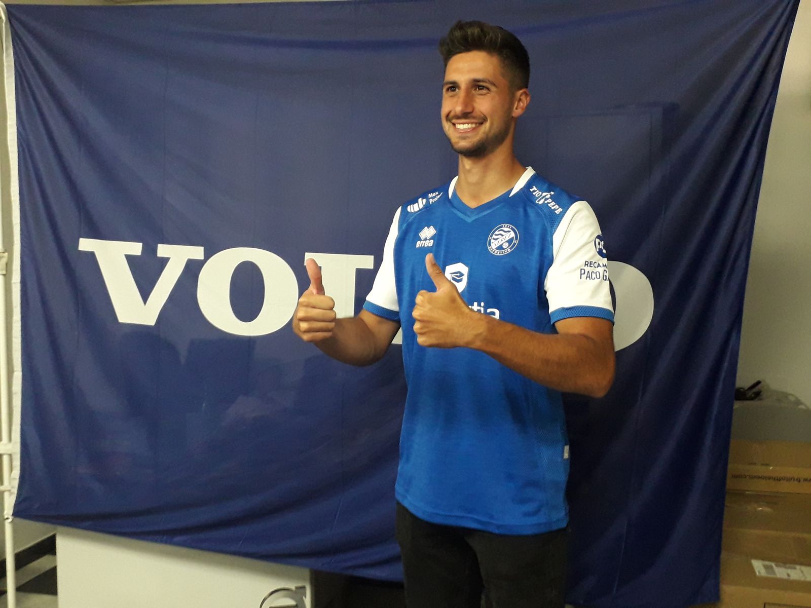 Pedro Astray, en las instalaciones de Talleres Andaluci donde ha sido presentado.