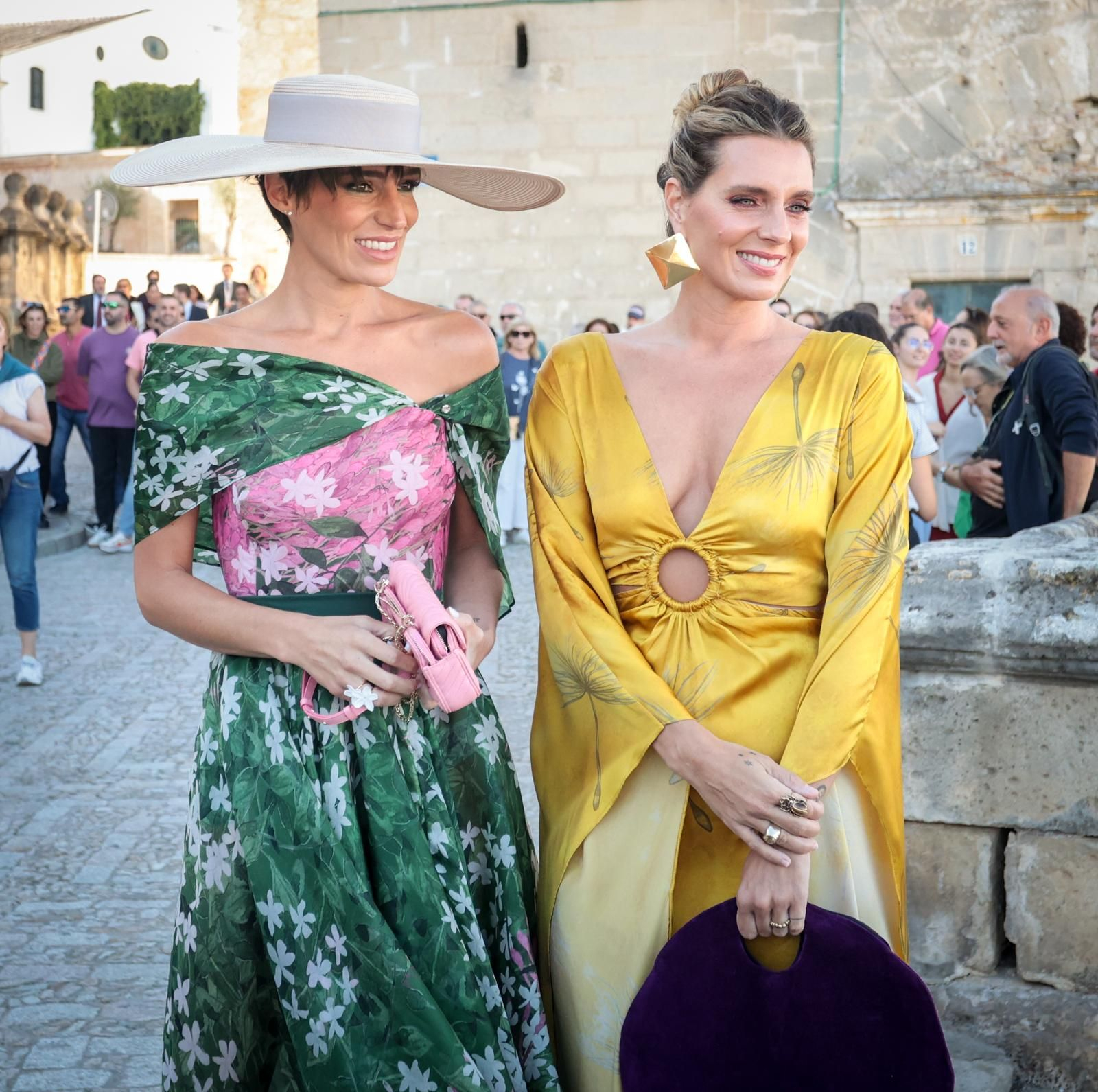 Imágenes de los asistentes a la boda de Ana Cristina Portillo Domecq en la Catedral de Jerez Imágenes de los asistentes a la boda de Ana Cristina Portillo Domecq en la Catedral de Jerez