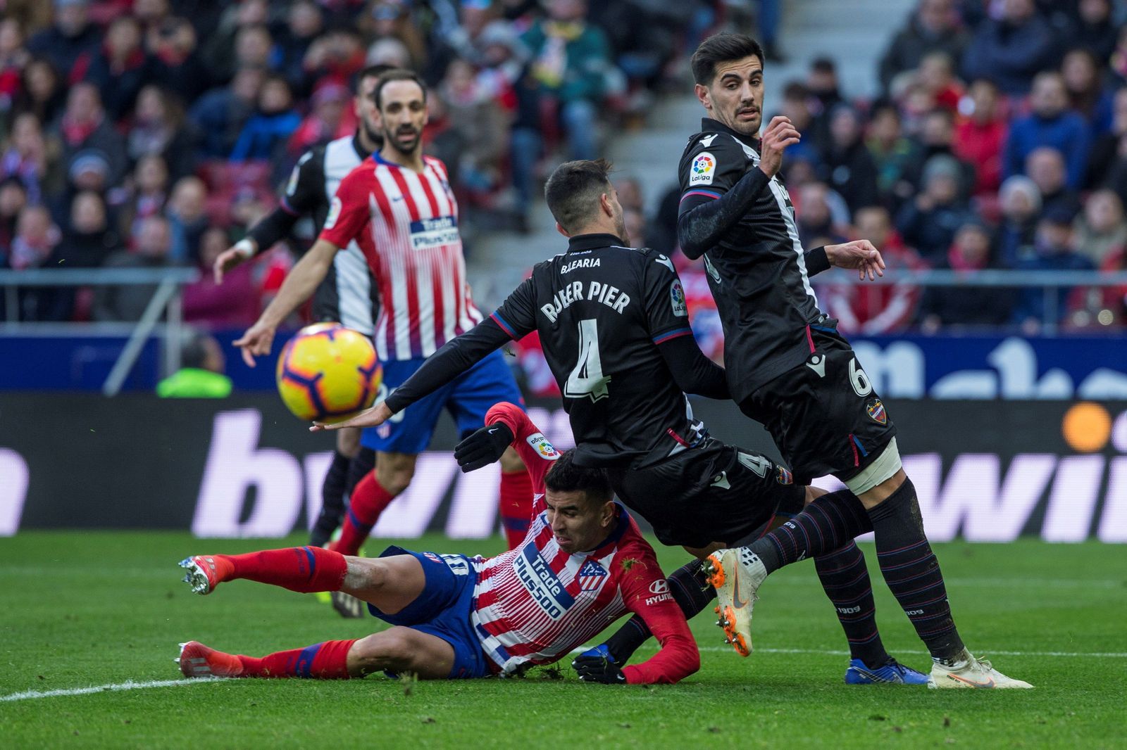 El Atlético de Madrid-Levante, en imágenes
