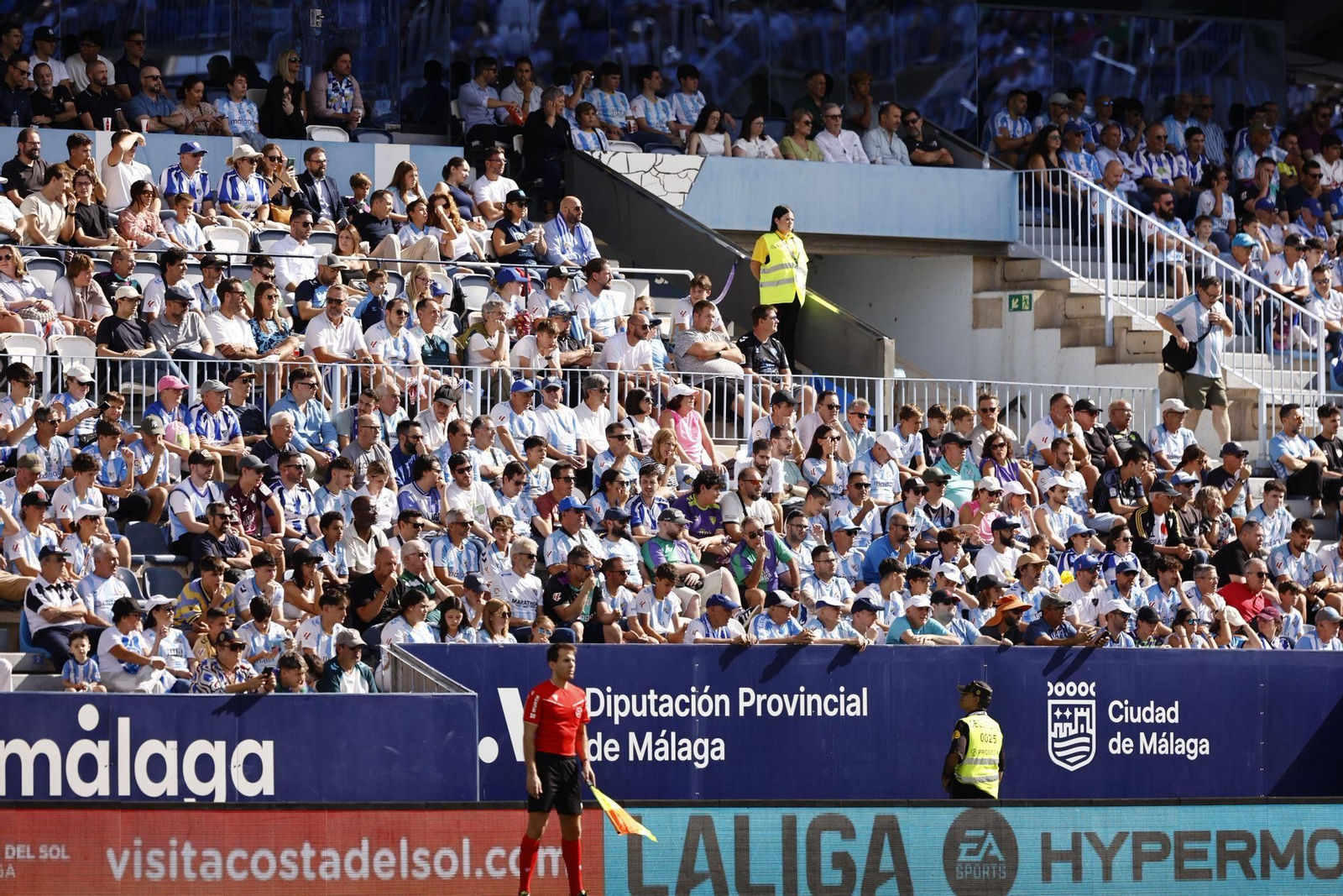 Búscate en las gradas de La Rosaleda durante el Málaga-Andorra
