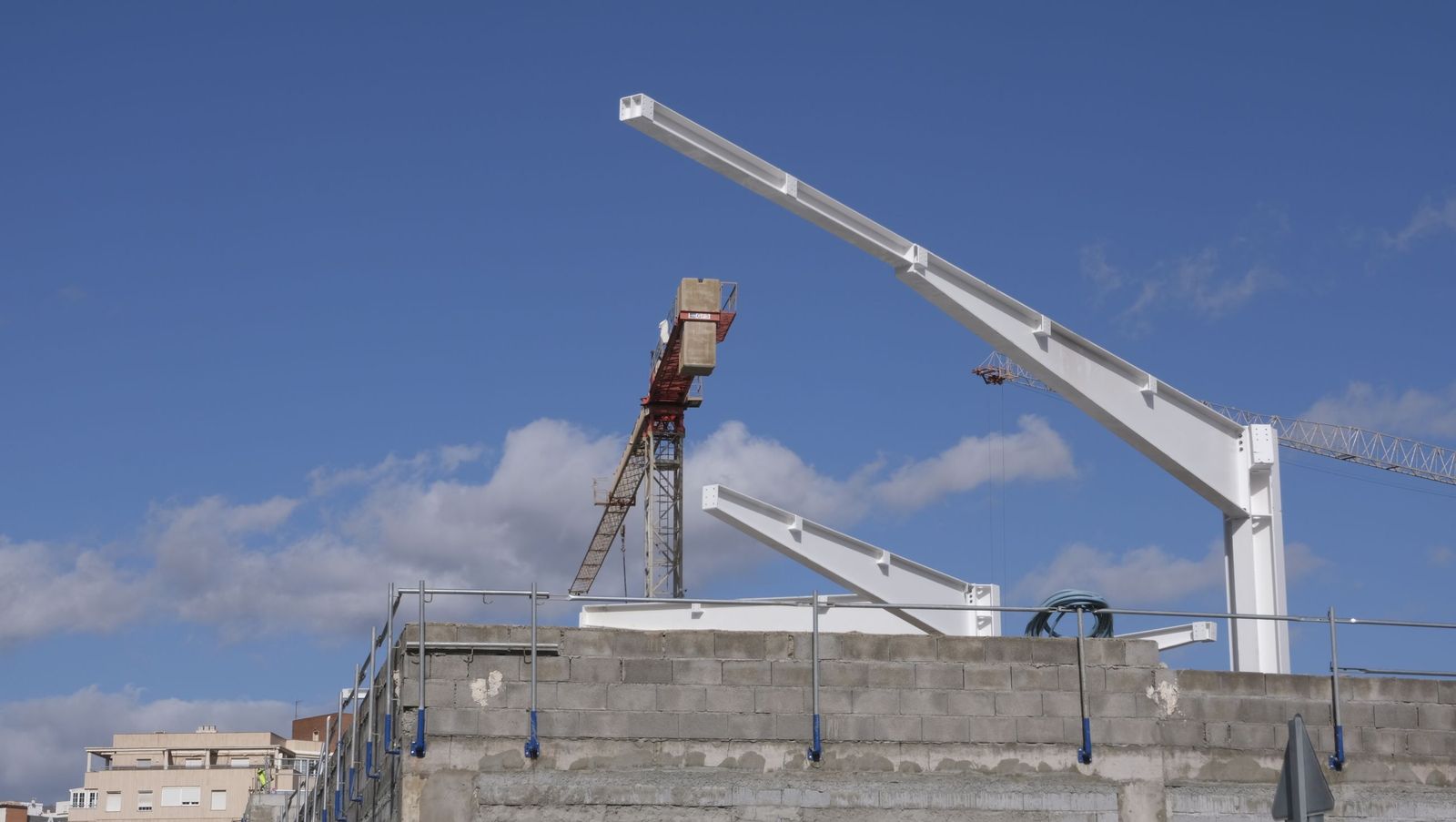 La llegada del AVE a Almería va tomando forma, en fotos