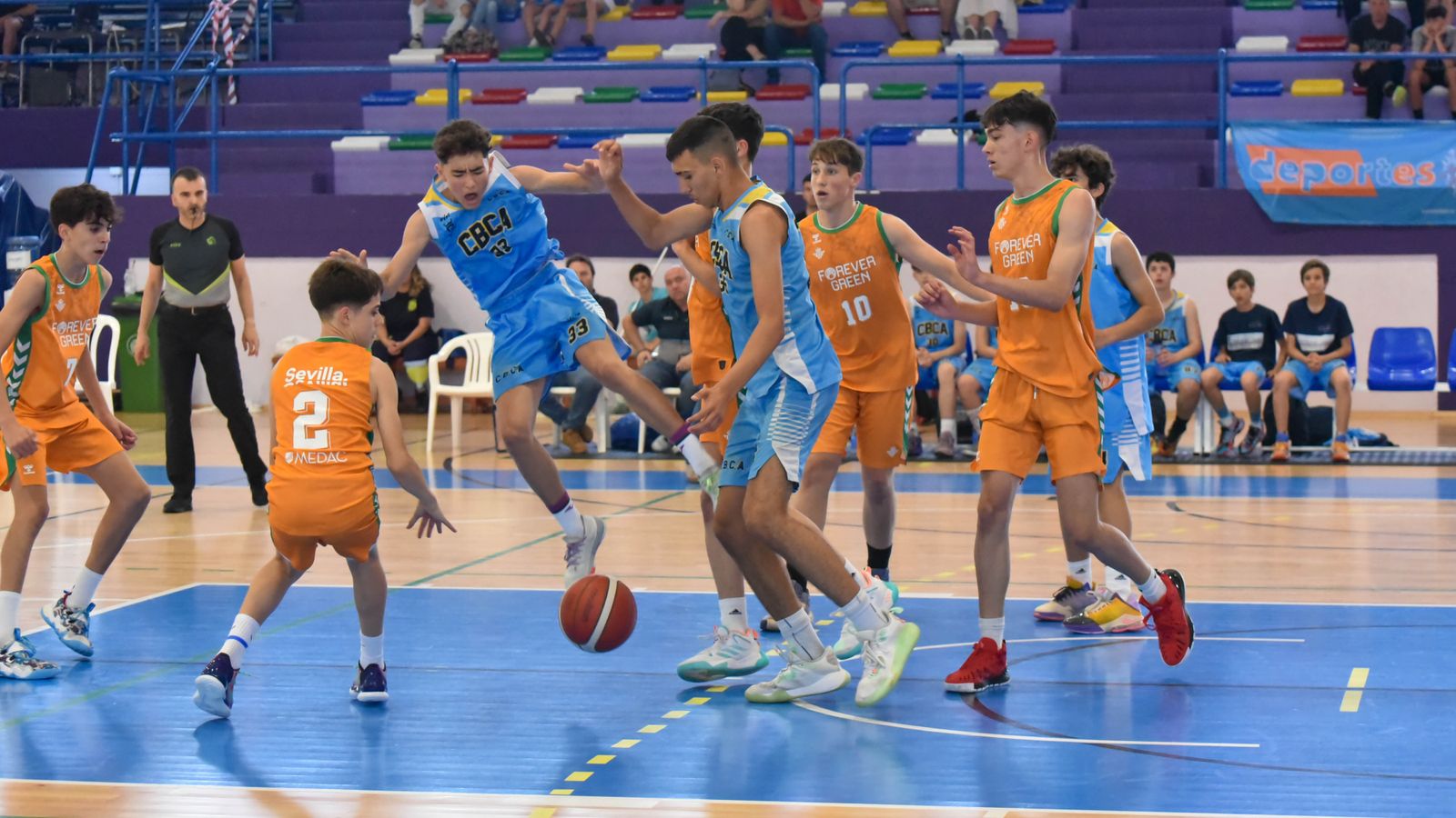 Las fotos de los cuartos de final del Cadeba infantil de La Línea