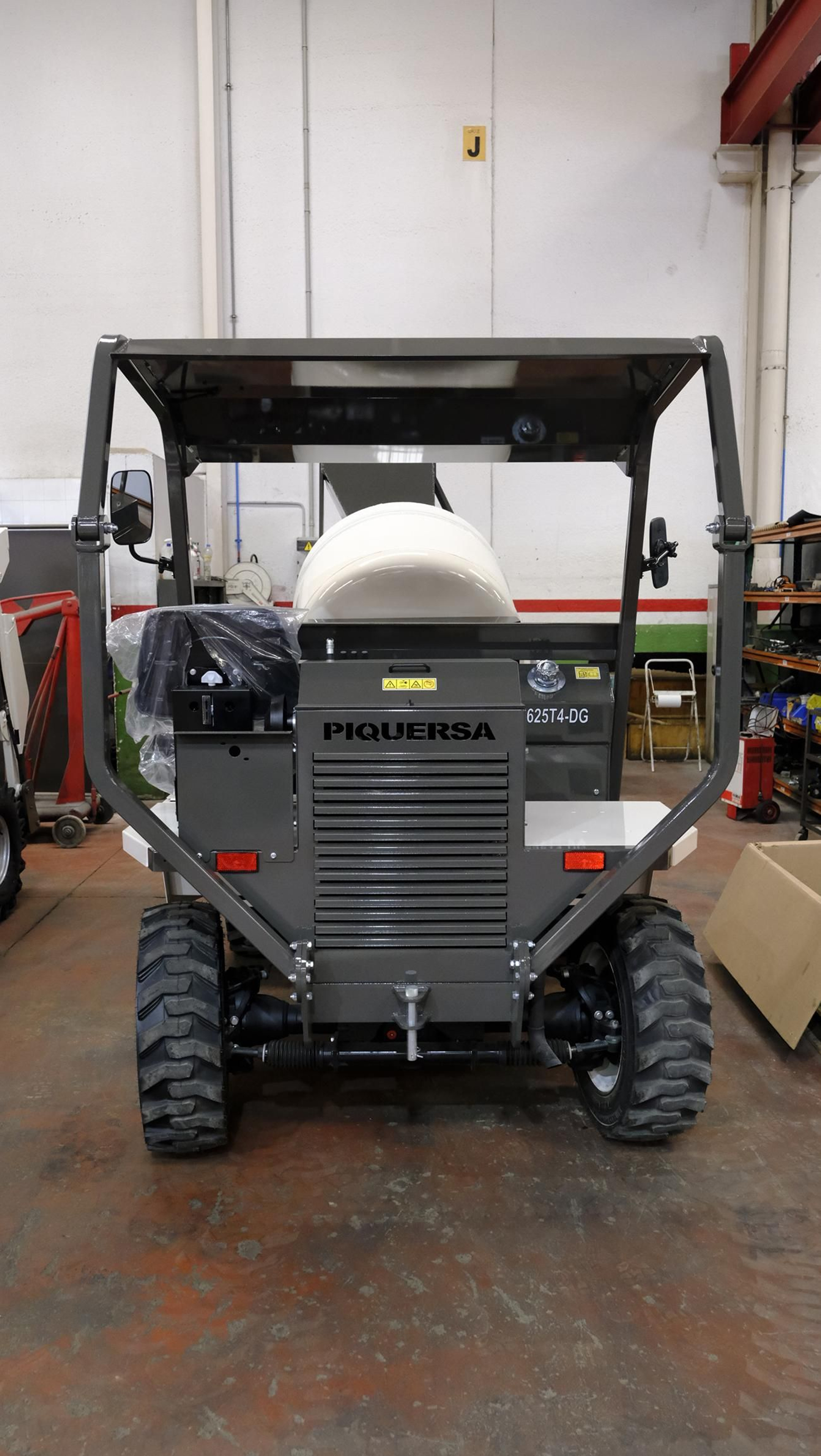 Un recorrido en imágenes por Piquersa, 25 años de maquinaria almeriense