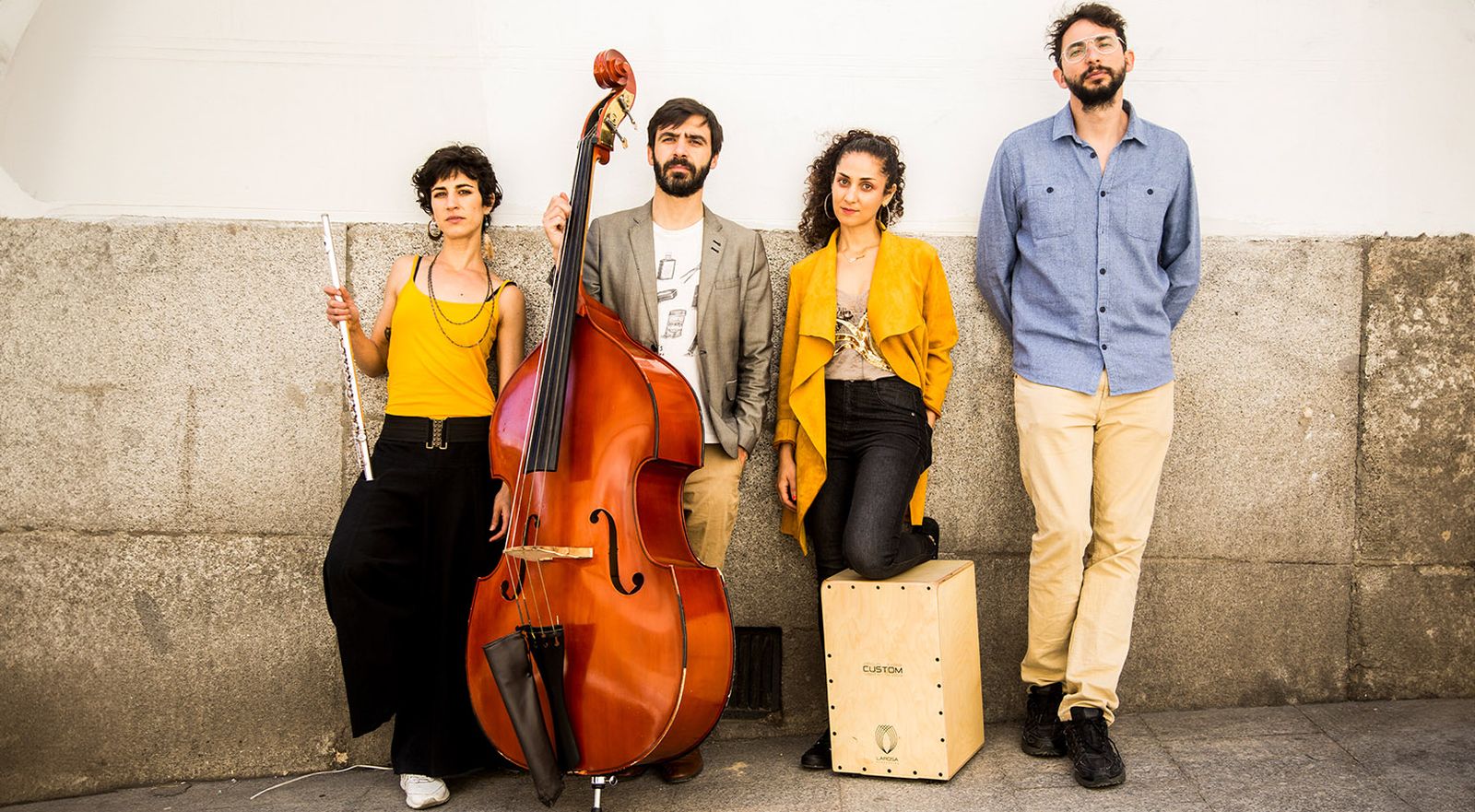 ‘Wamla Mashü’ es un proyecto de música original de la flautista Clara Gallardo y el pianista Julio Martín.