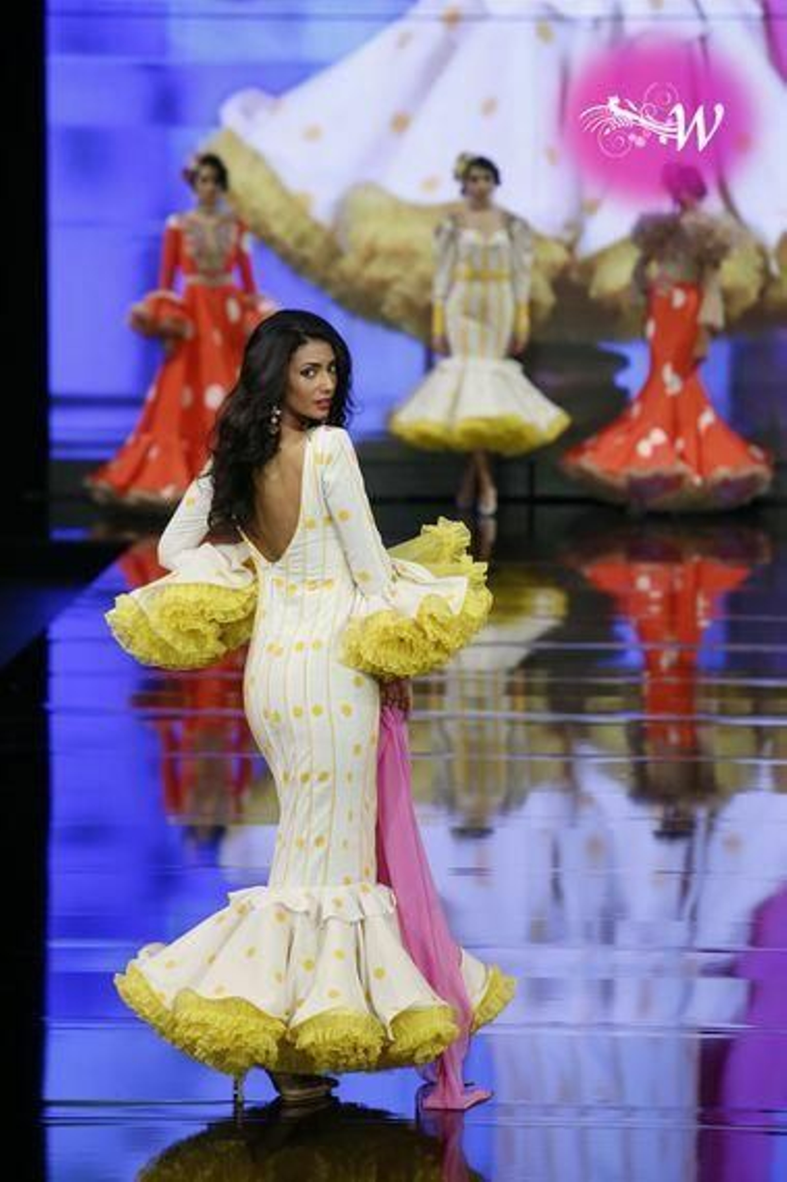 Ángeles Fernández presenta su colección en SIMOF 2020, todas las fotos del desfile